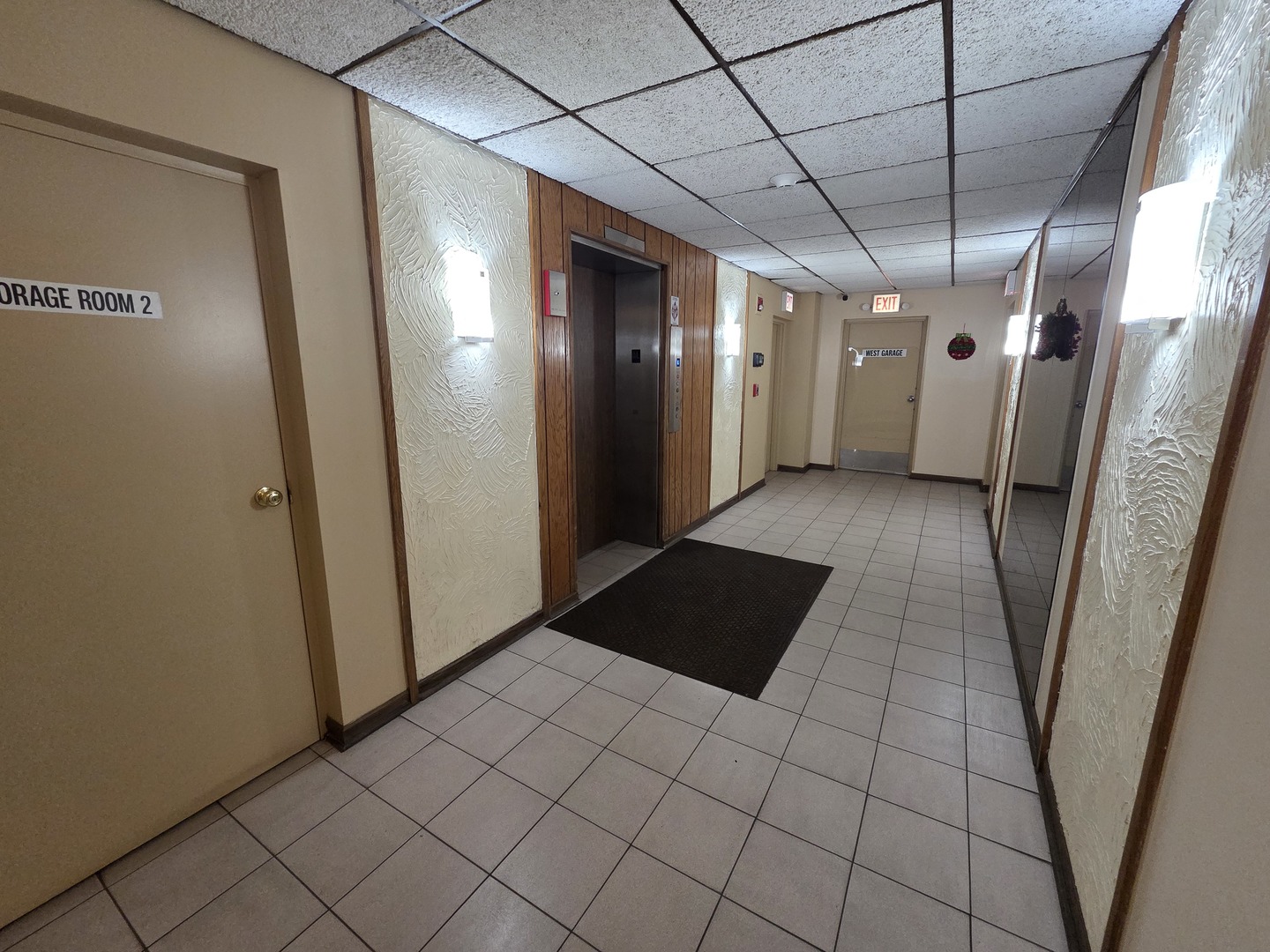 9377 Landings Lane #M507, Des Plaines, IL 60016