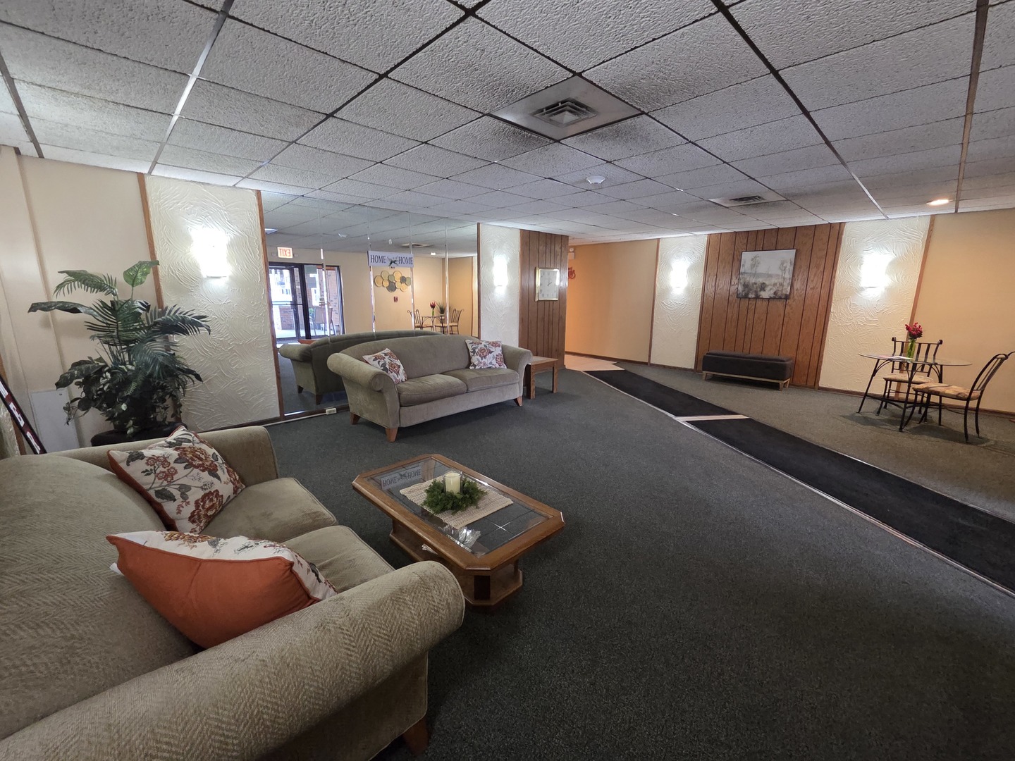 9377 Landings Lane #M507, Des Plaines, IL 60016