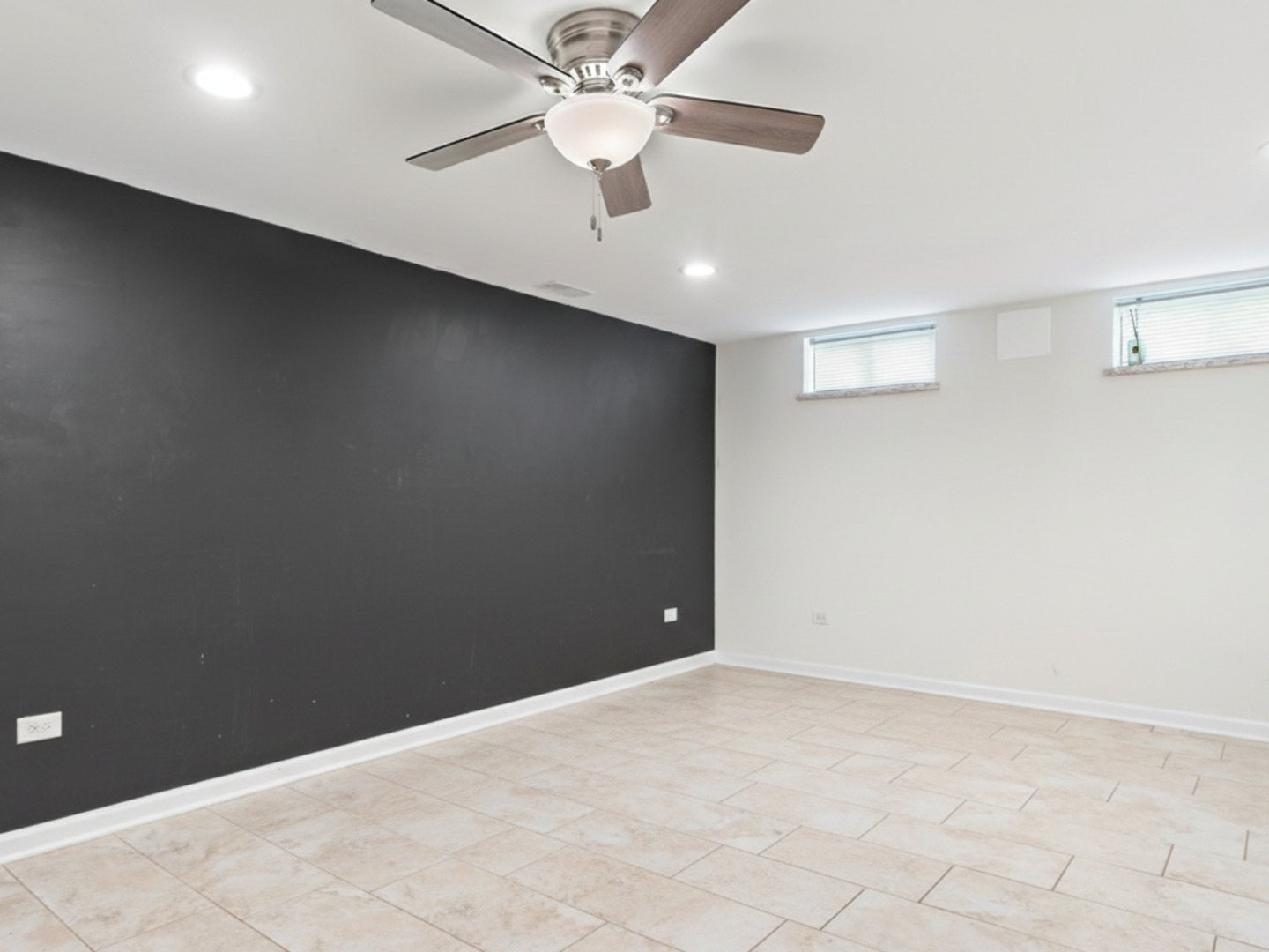 240 N Park Drive, Glenwood, IL 60425