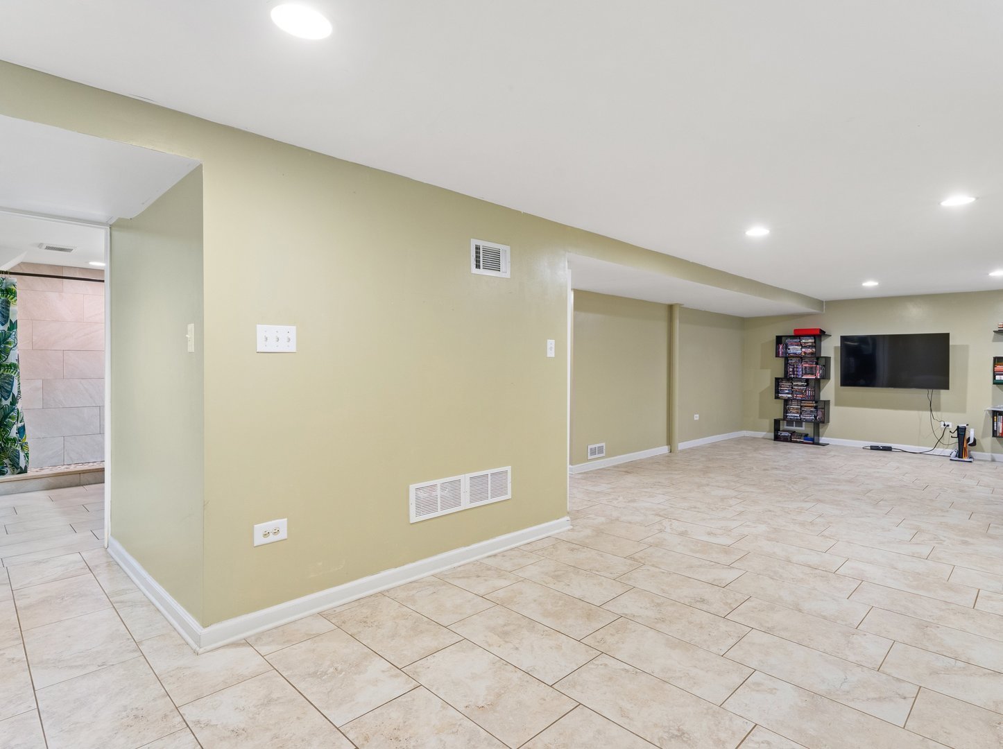 240 N Park Drive, Glenwood, IL 60425