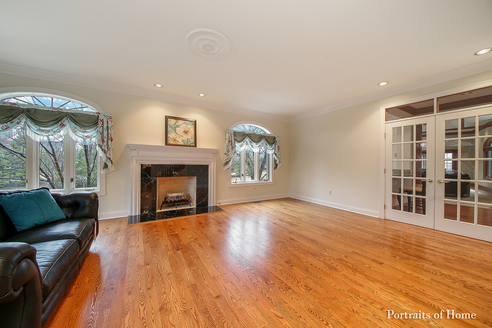 1115 Bridgeview Lane, Lake Forest, IL 60045