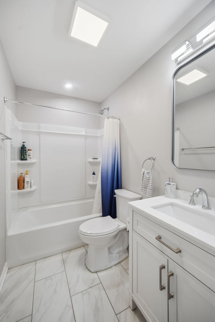 7214 Farmstead Lane, Hanover Park, IL 60133