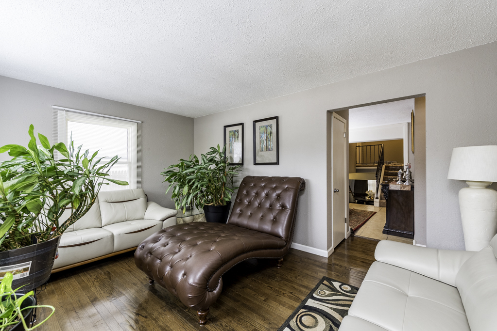 2732 Ezra Avenue, Zion, IL 60099