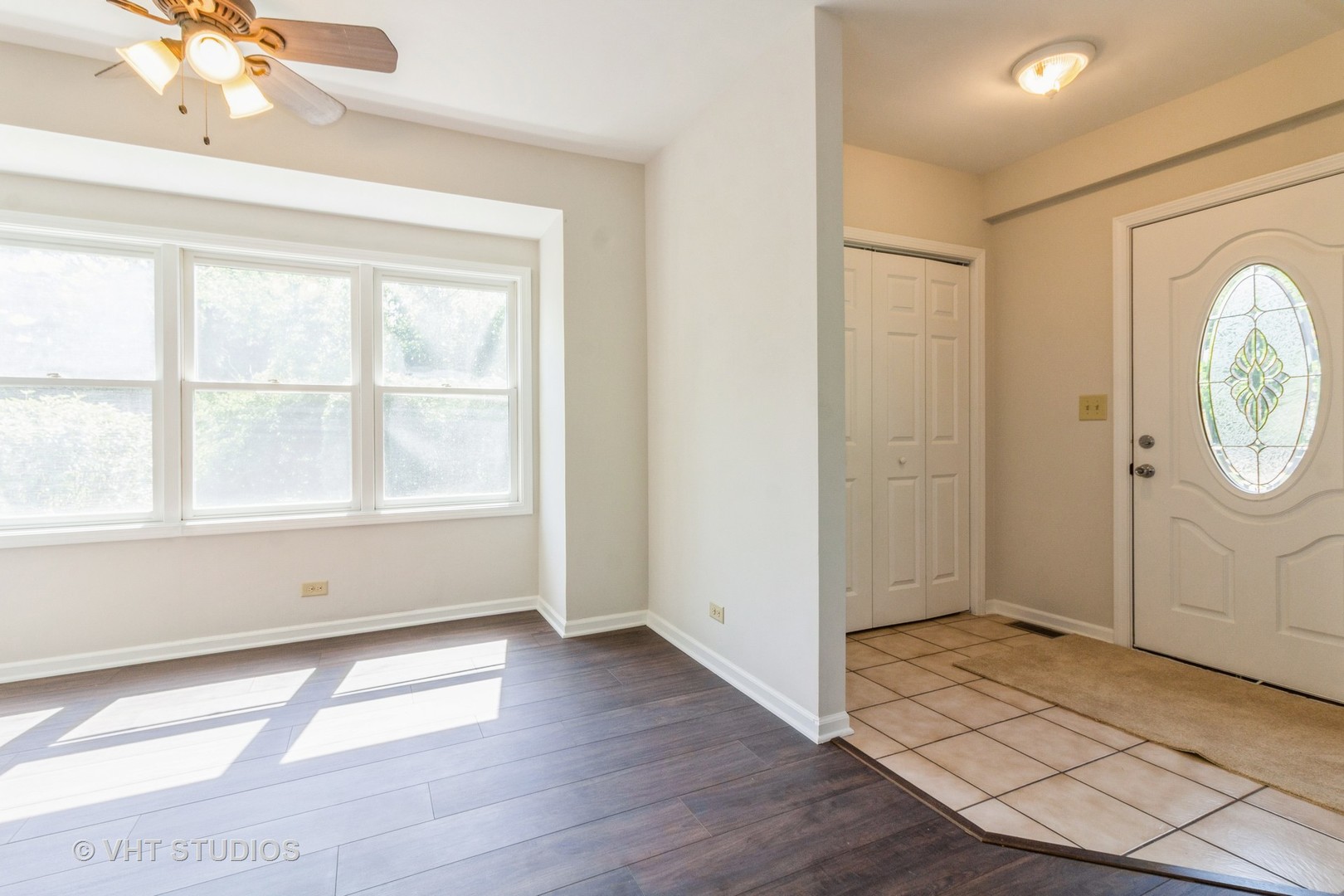 915 E Chicago Avenue, Naperville, IL 60540