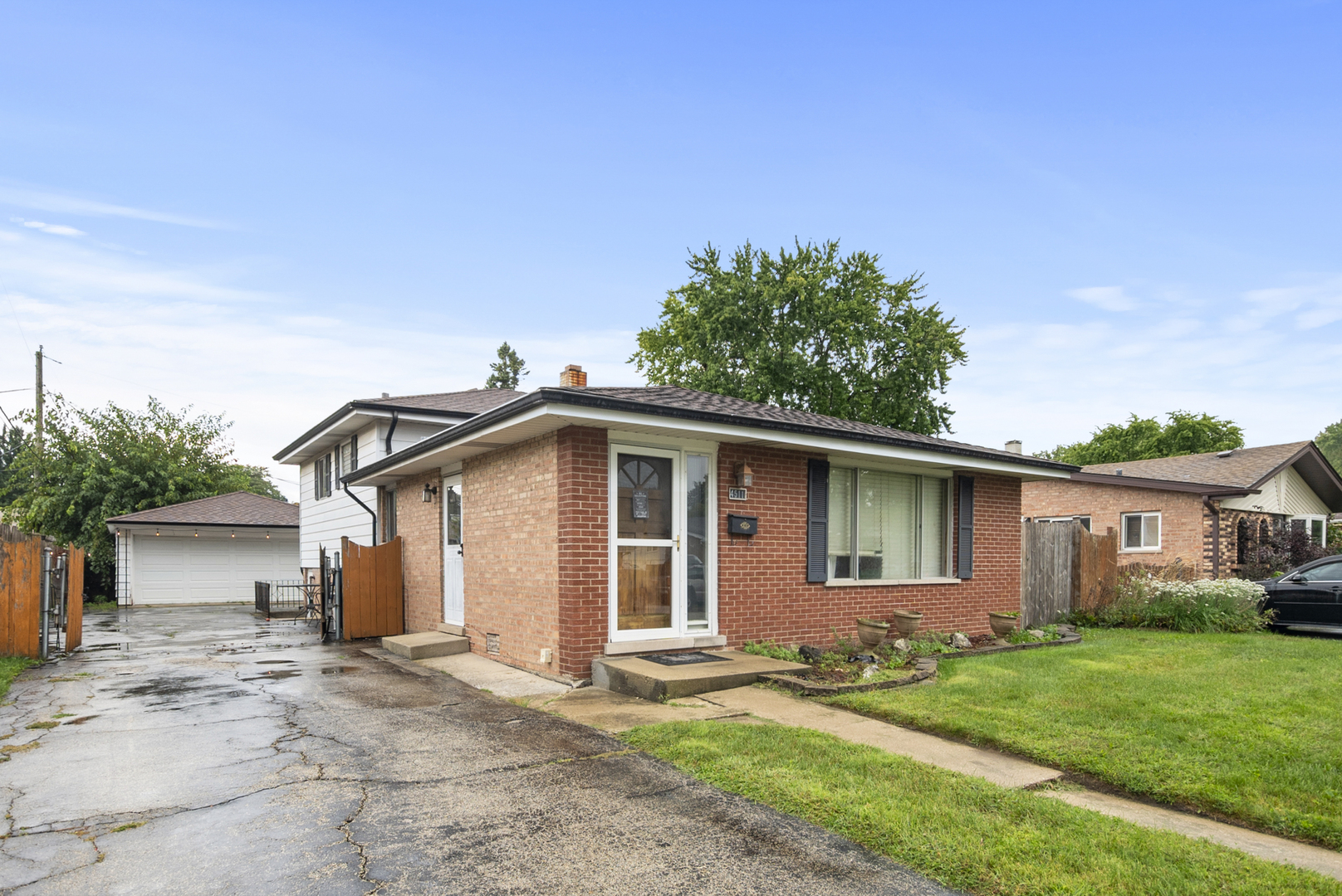 4511 W Howdy Lane, Alsip, IL 60803