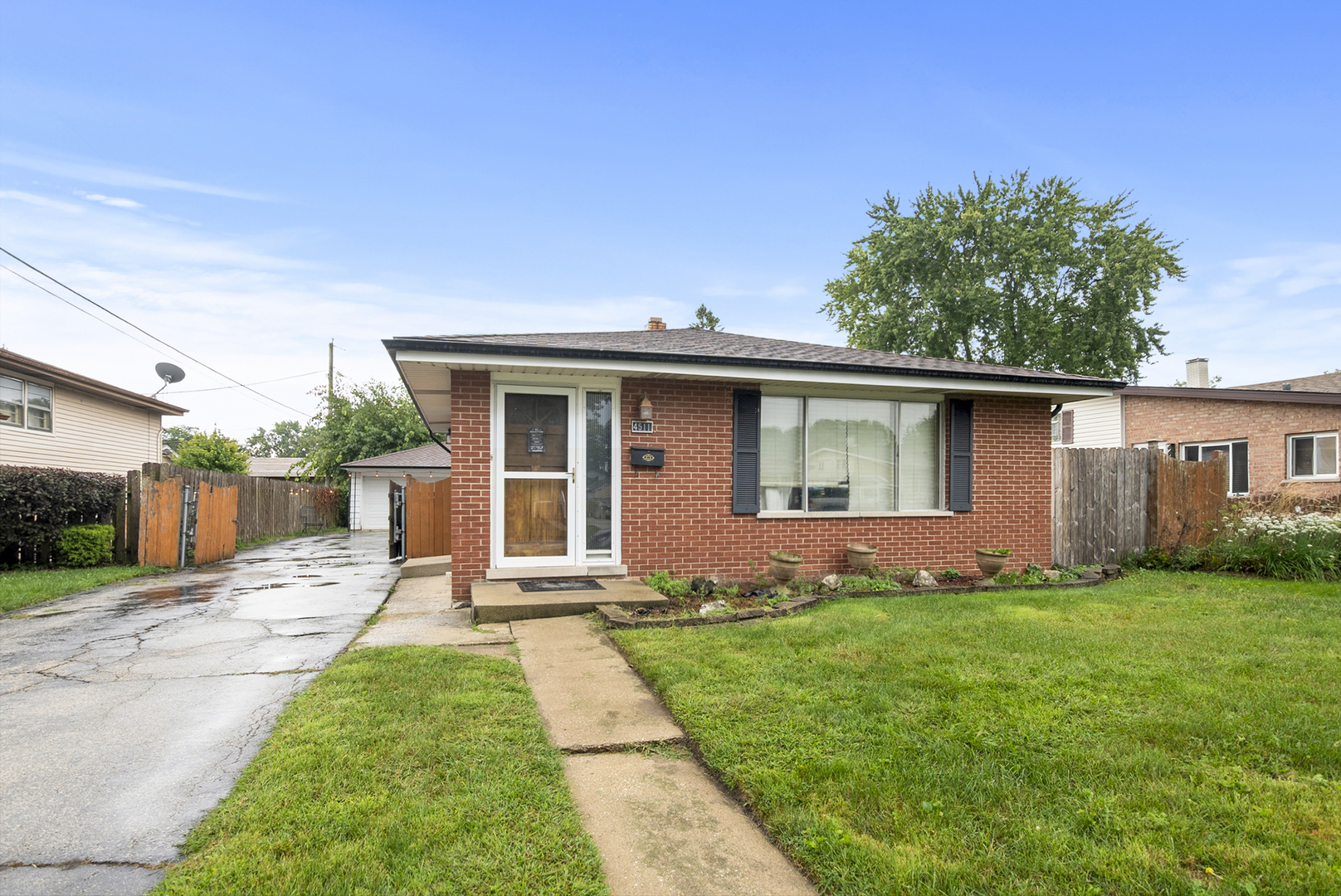 4511 W Howdy Lane, Alsip, IL 60803