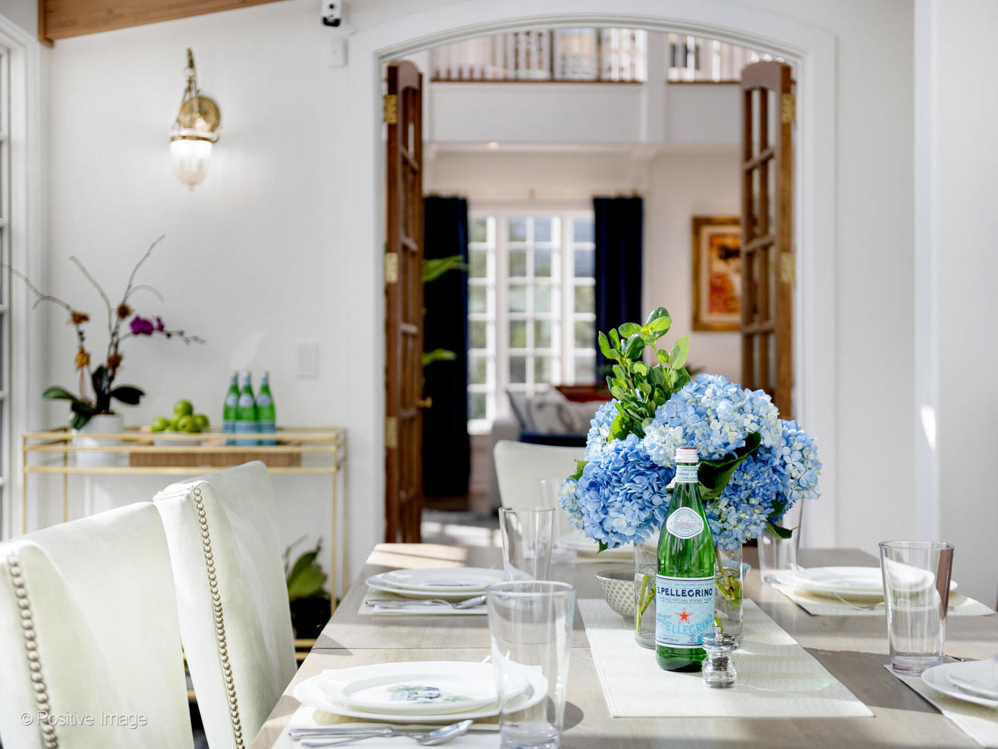 24 S WASHINGTON Circle, Hinsdale, IL 60521