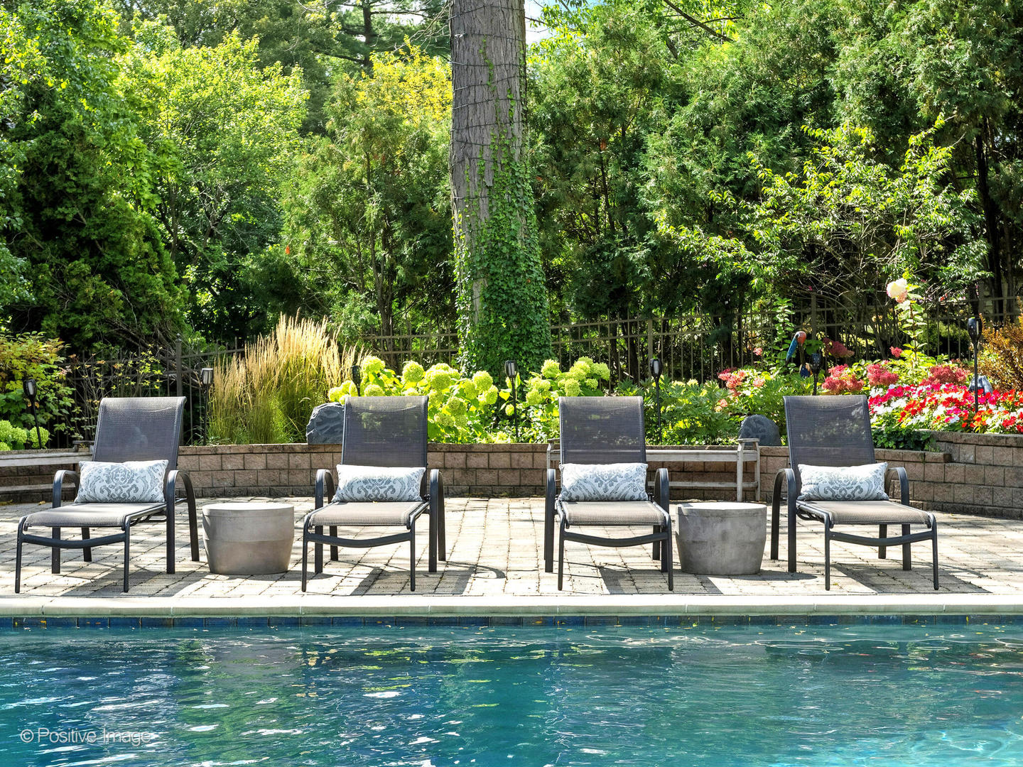 24 S WASHINGTON Circle, Hinsdale, IL 60521