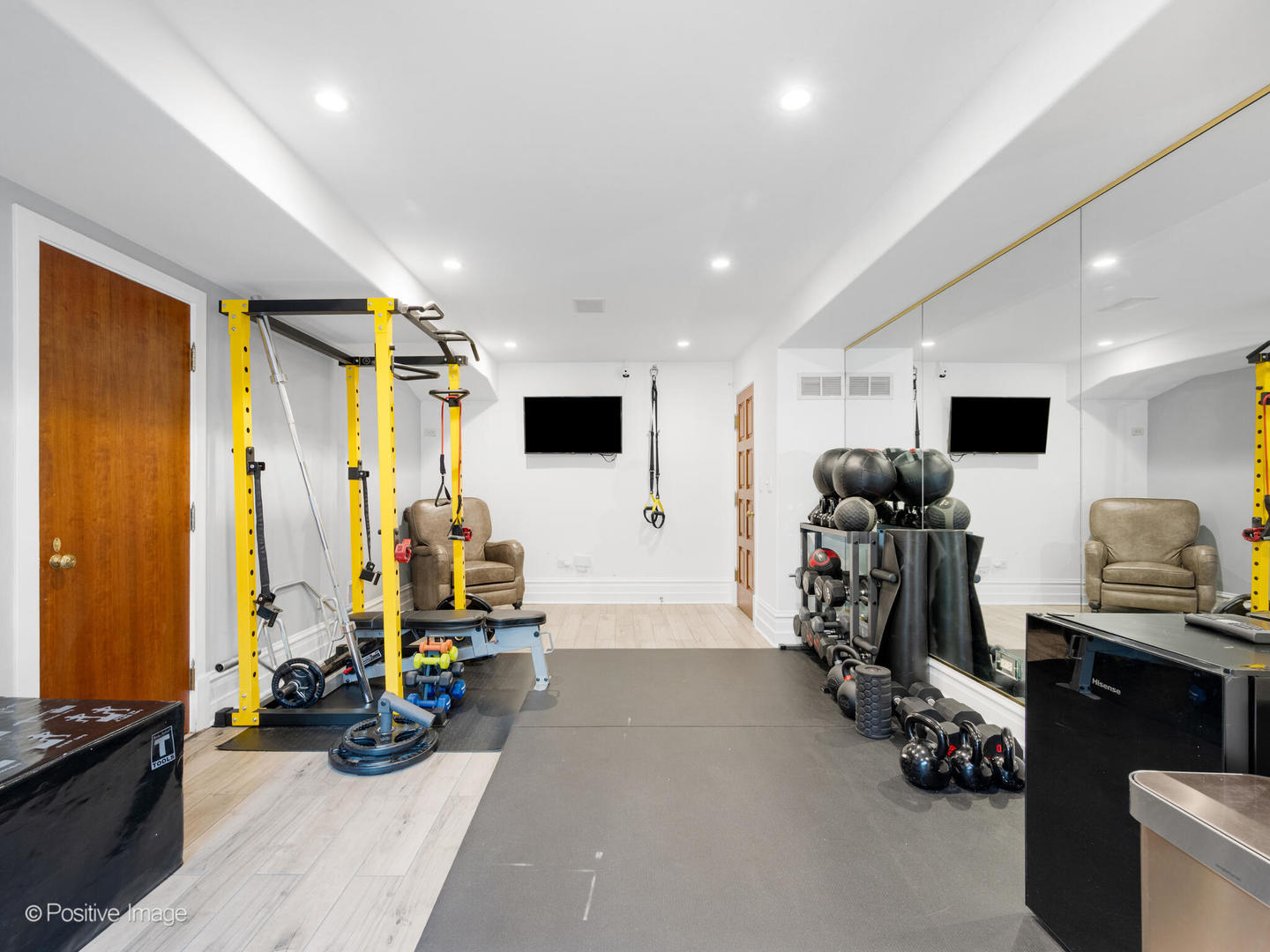 24 S WASHINGTON Circle, Hinsdale, IL 60521