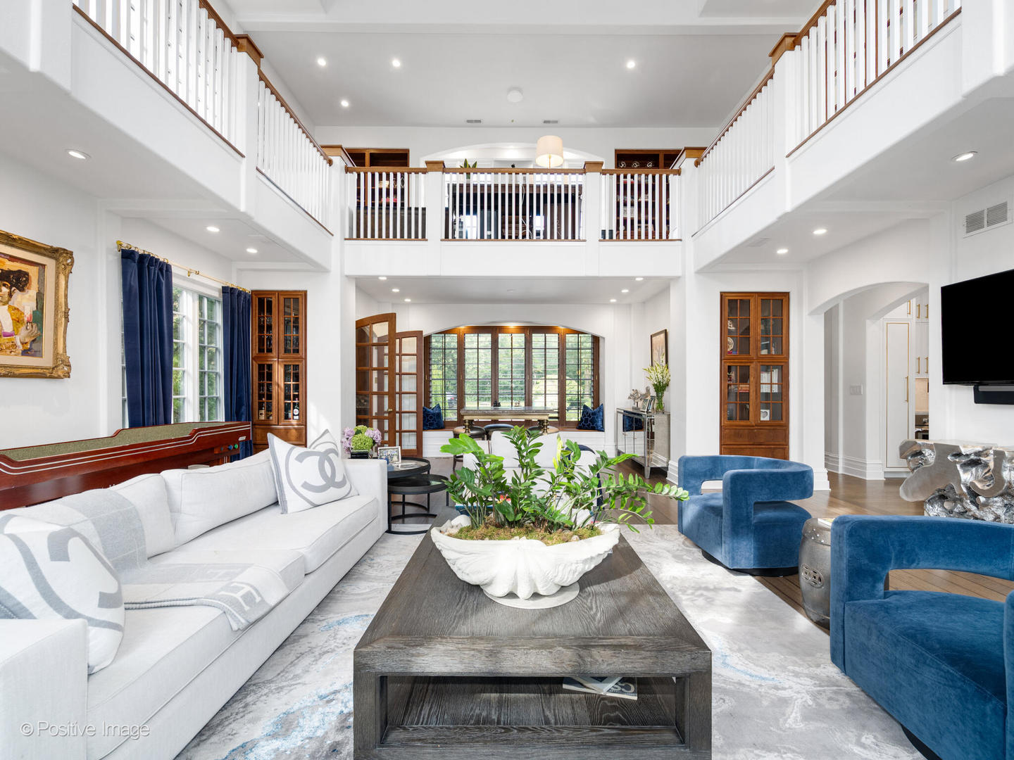 24 S WASHINGTON Circle, Hinsdale, IL 60521