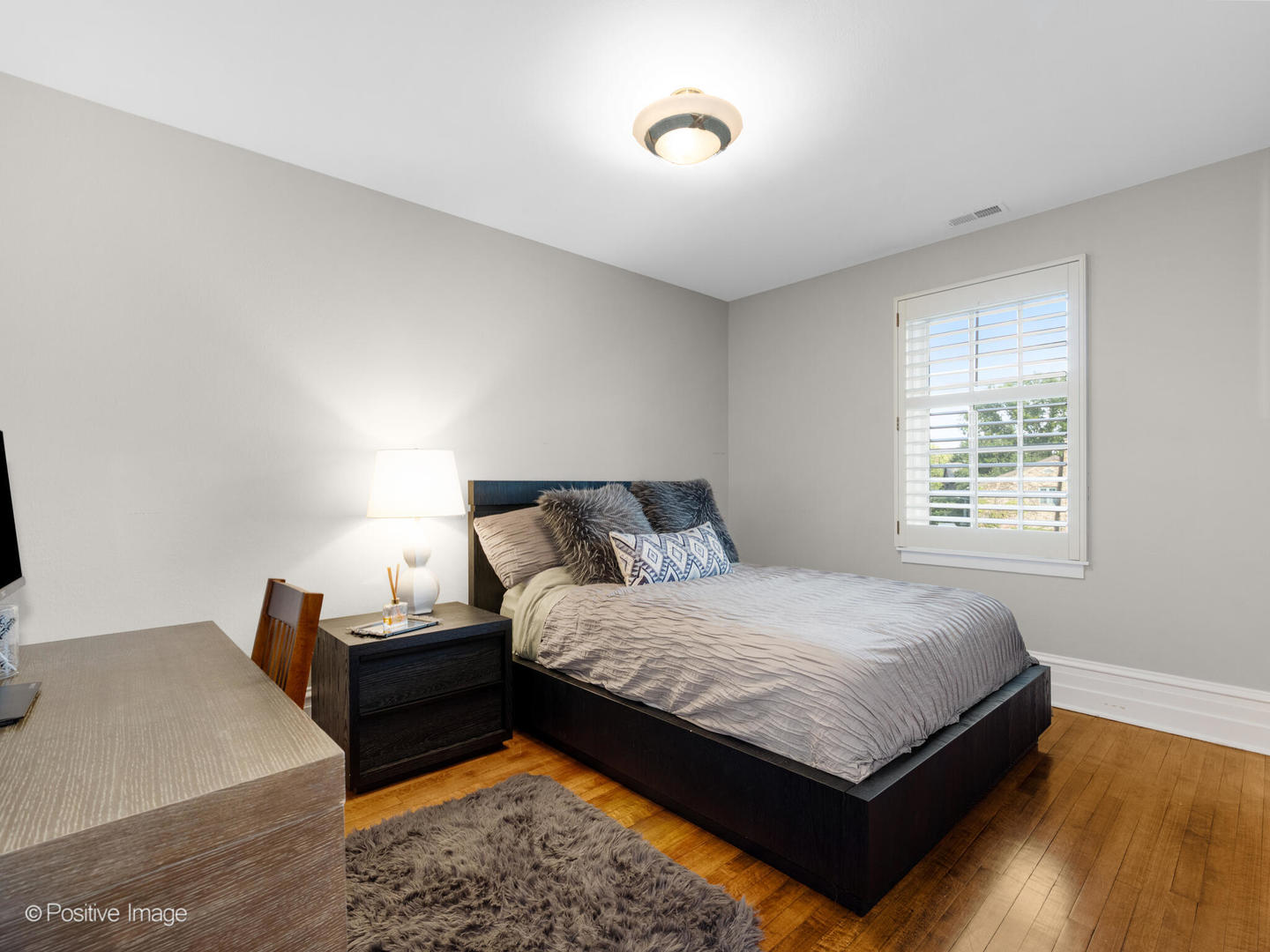 24 S WASHINGTON Circle, Hinsdale, IL 60521