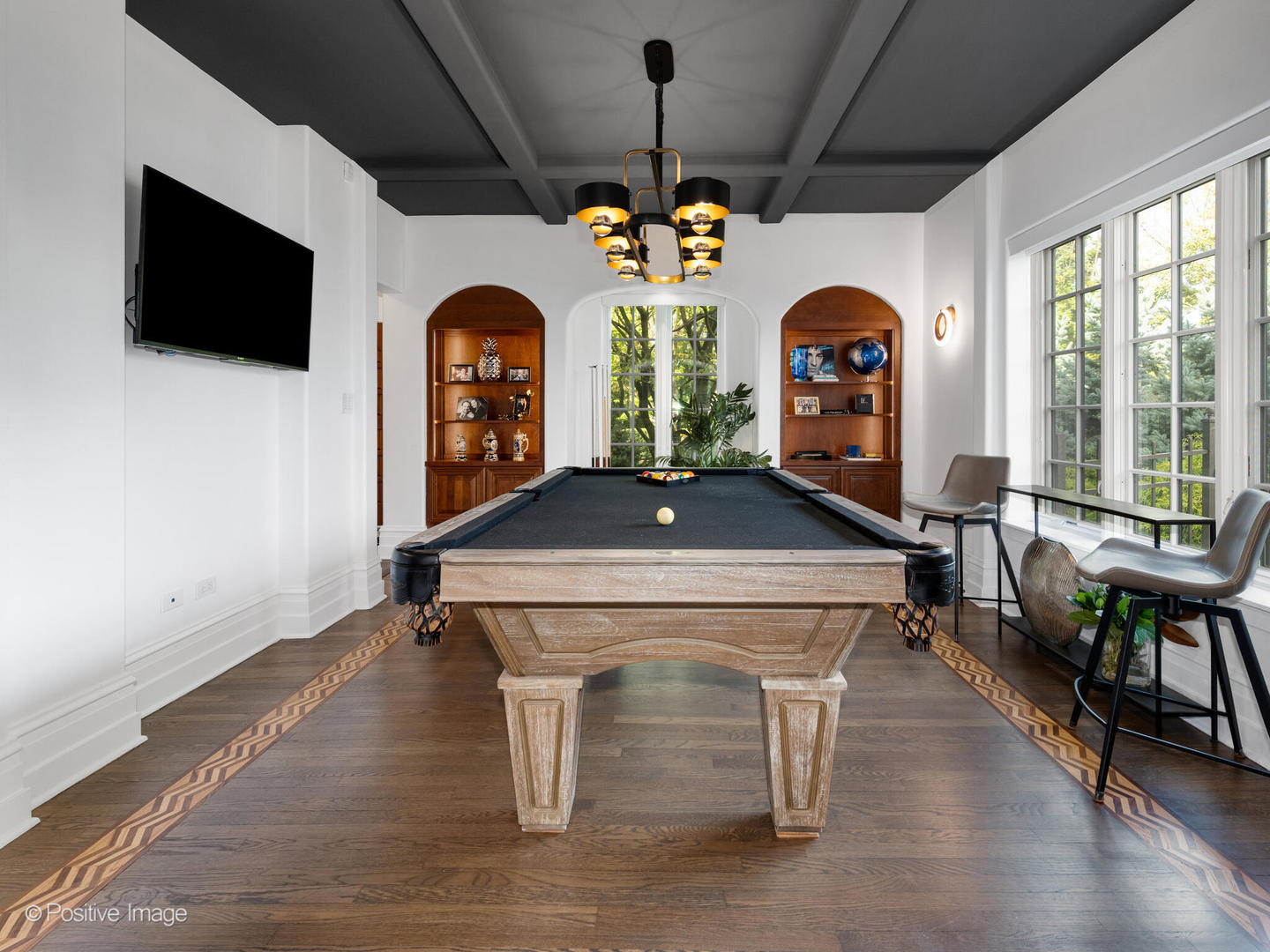 24 S WASHINGTON Circle, Hinsdale, IL 60521