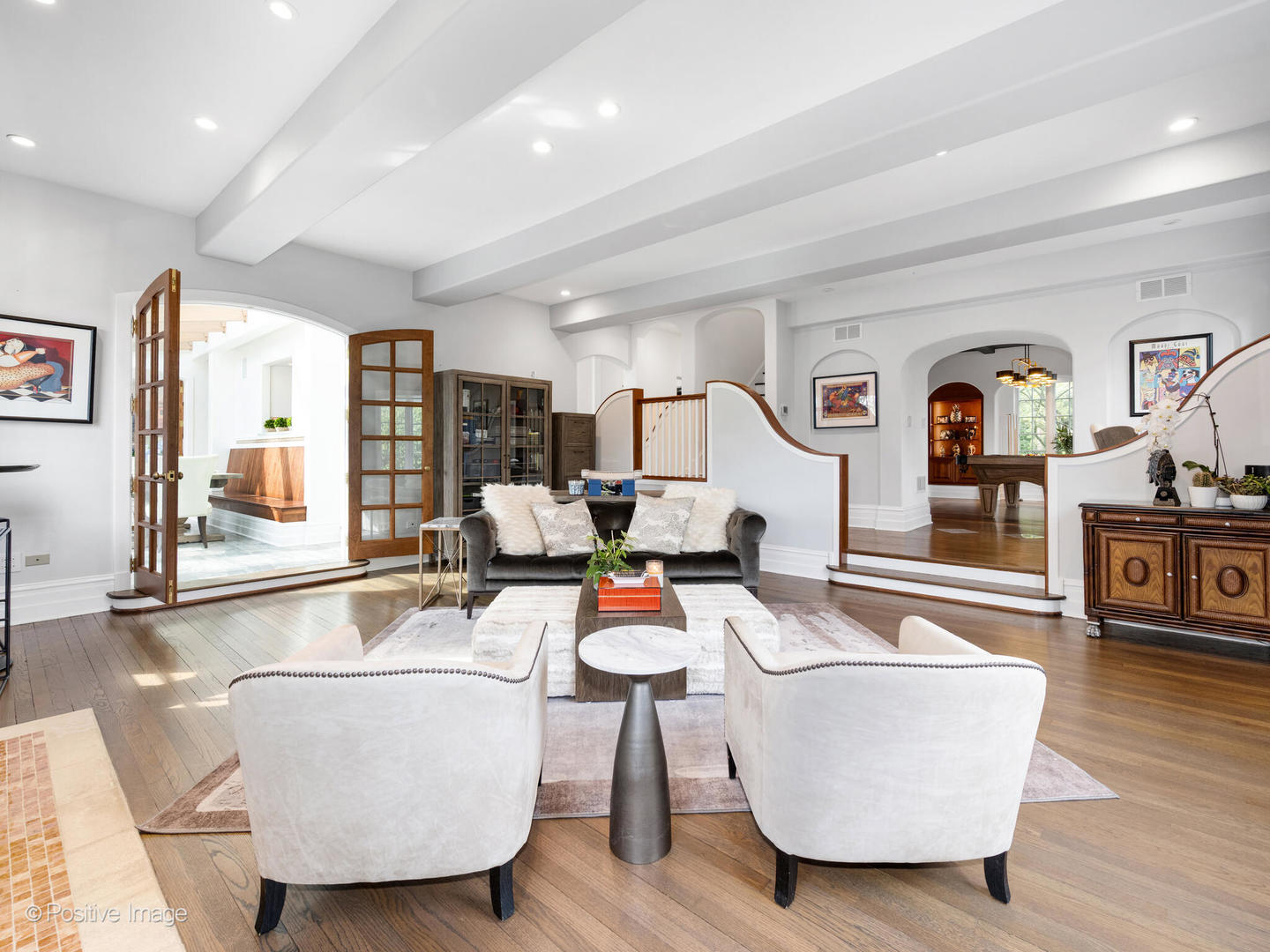 24 S WASHINGTON Circle, Hinsdale, IL 60521