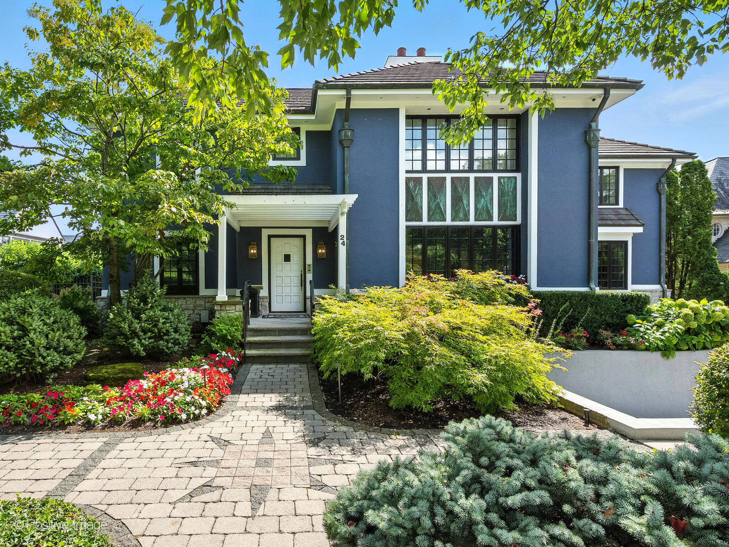 24 S WASHINGTON Circle, Hinsdale, IL 60521