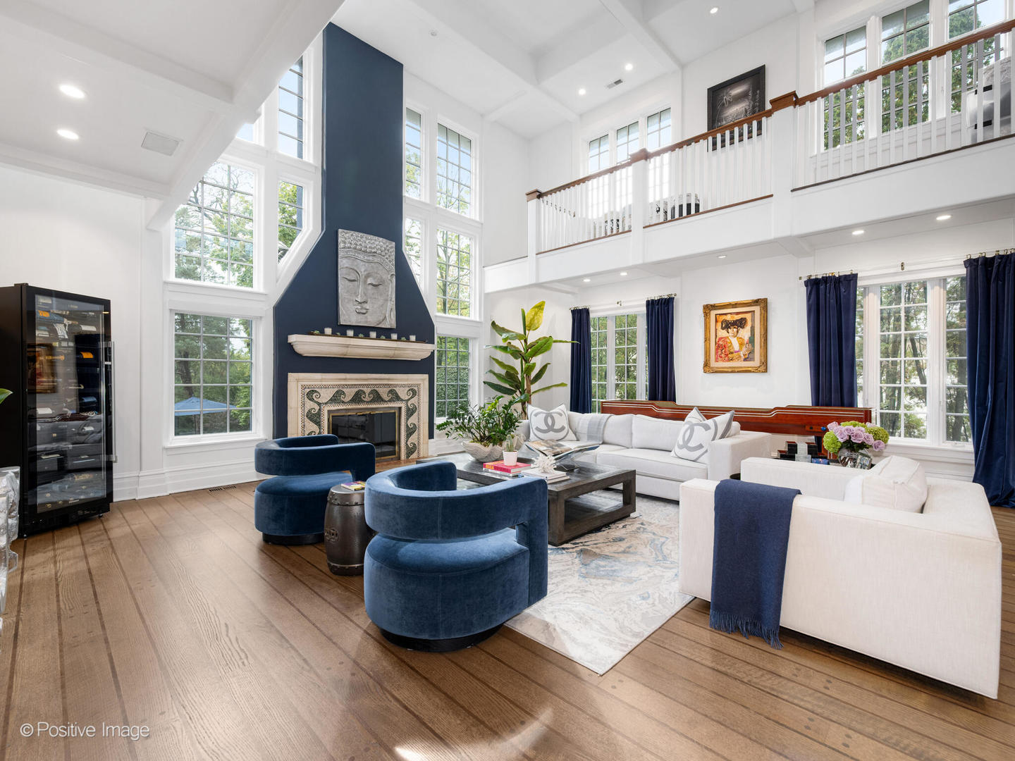 24 S WASHINGTON Circle, Hinsdale, IL 60521