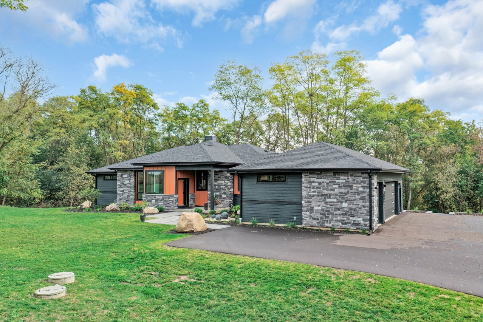 815 N English Settlement Avenue, Burlington, WI 53105