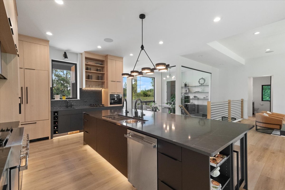 815 N English Settlement Avenue, Burlington, WI 53105