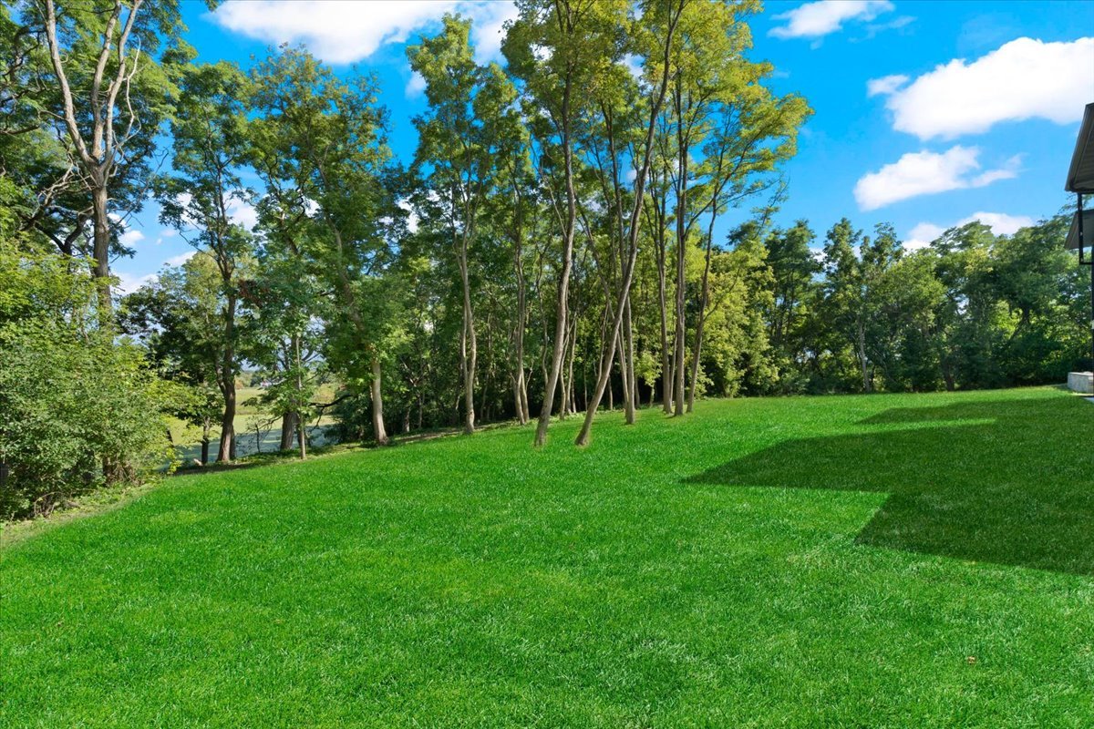 815 N English Settlement Avenue, Burlington, WI 53105