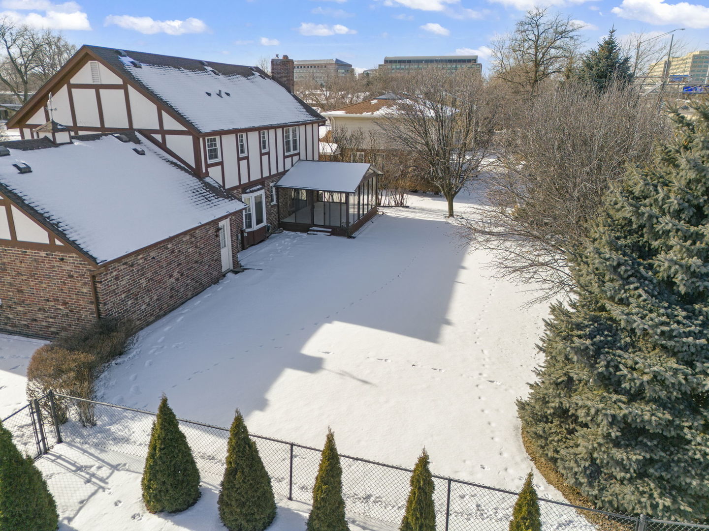 19W140 Avenue Chateaux, Oak Brook, IL 60523