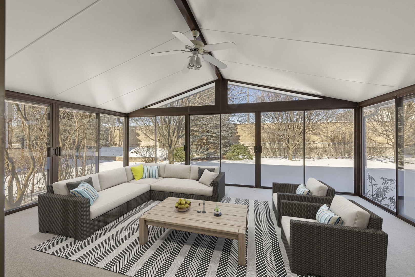 19W140 Avenue Chateaux, Oak Brook, IL 60523