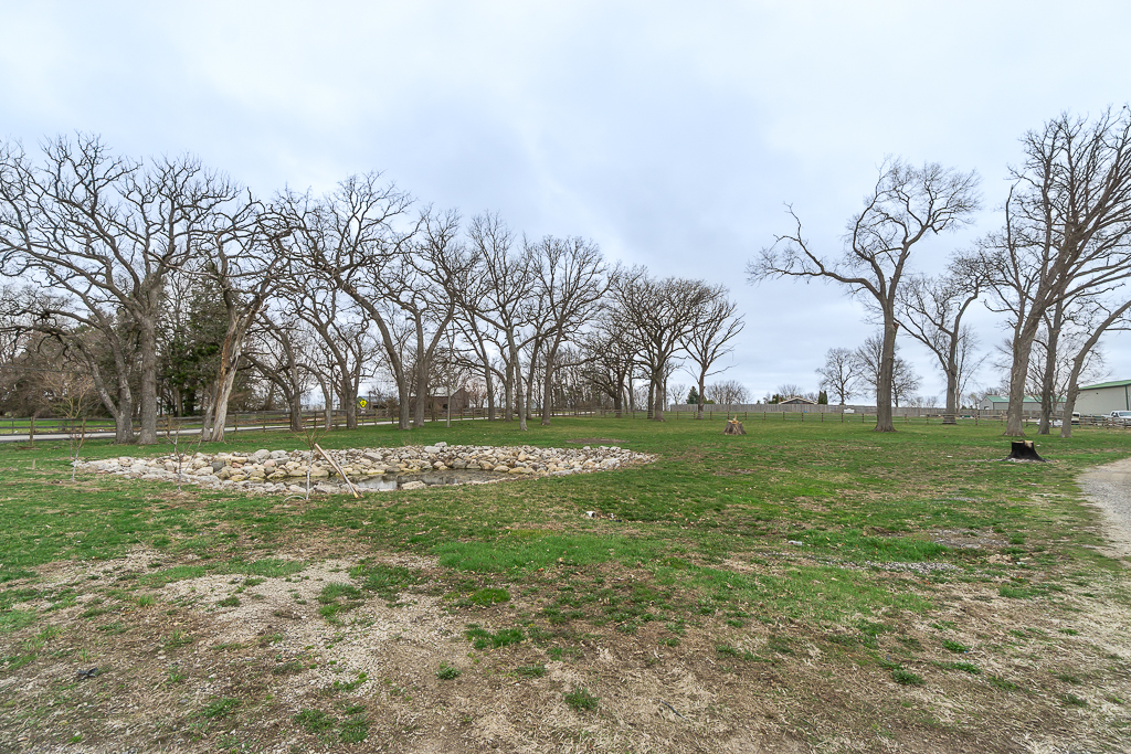 45W962 Plank Road, Hampshire, IL 60140