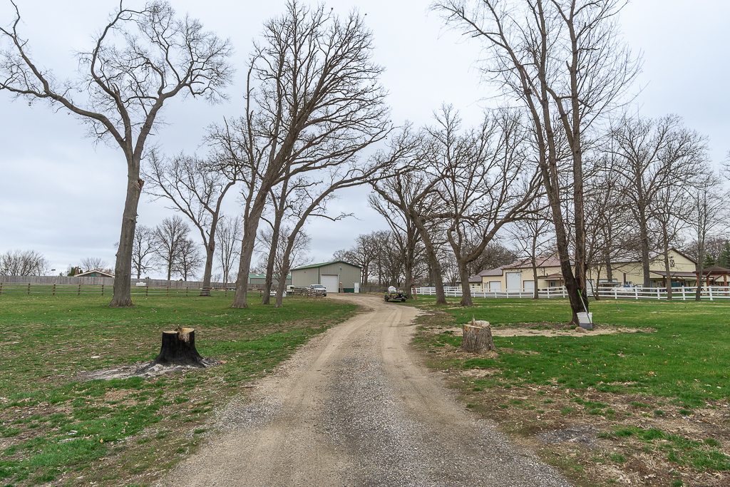 45W962 Plank Road, Hampshire, IL 60140