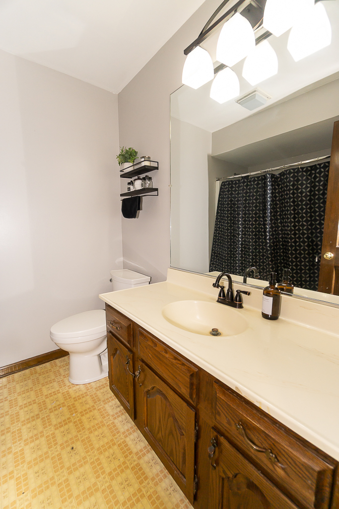 45W962 Plank Road, Hampshire, IL 60140