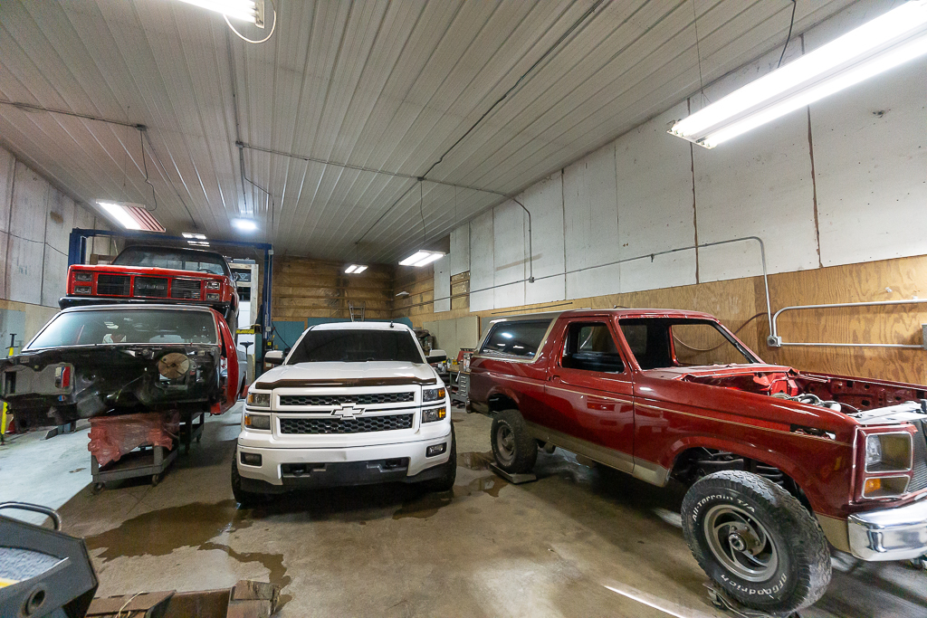 45W962 Plank Road, Hampshire, IL 60140