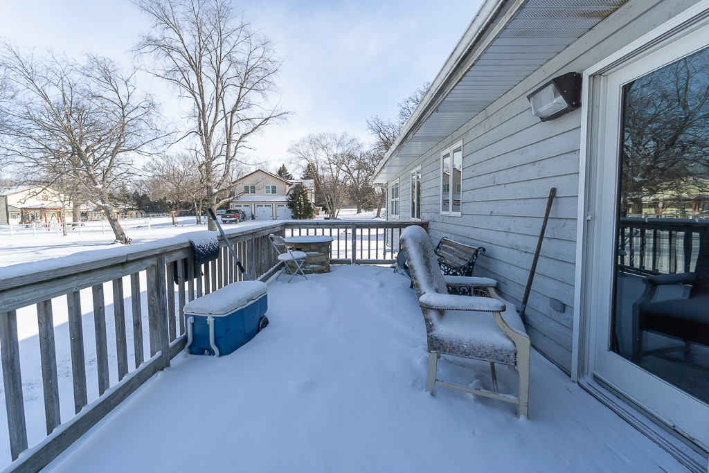 45W962 Plank Road, Hampshire, IL 60140