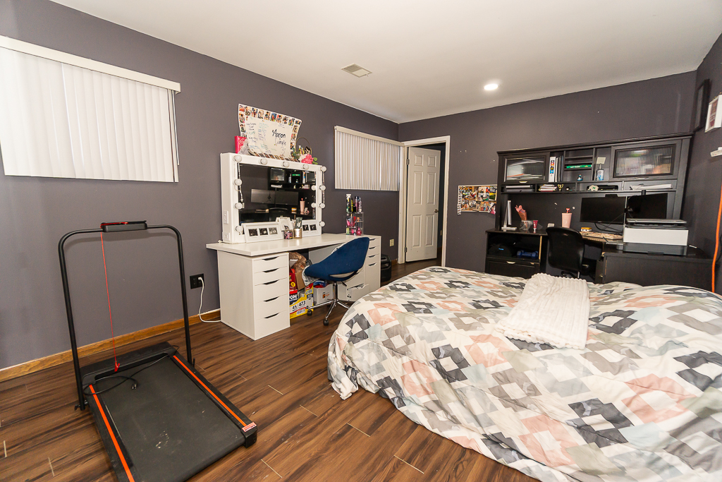 45W962 Plank Road, Hampshire, IL 60140