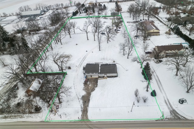 45W962 Plank Road, Hampshire, IL 60140