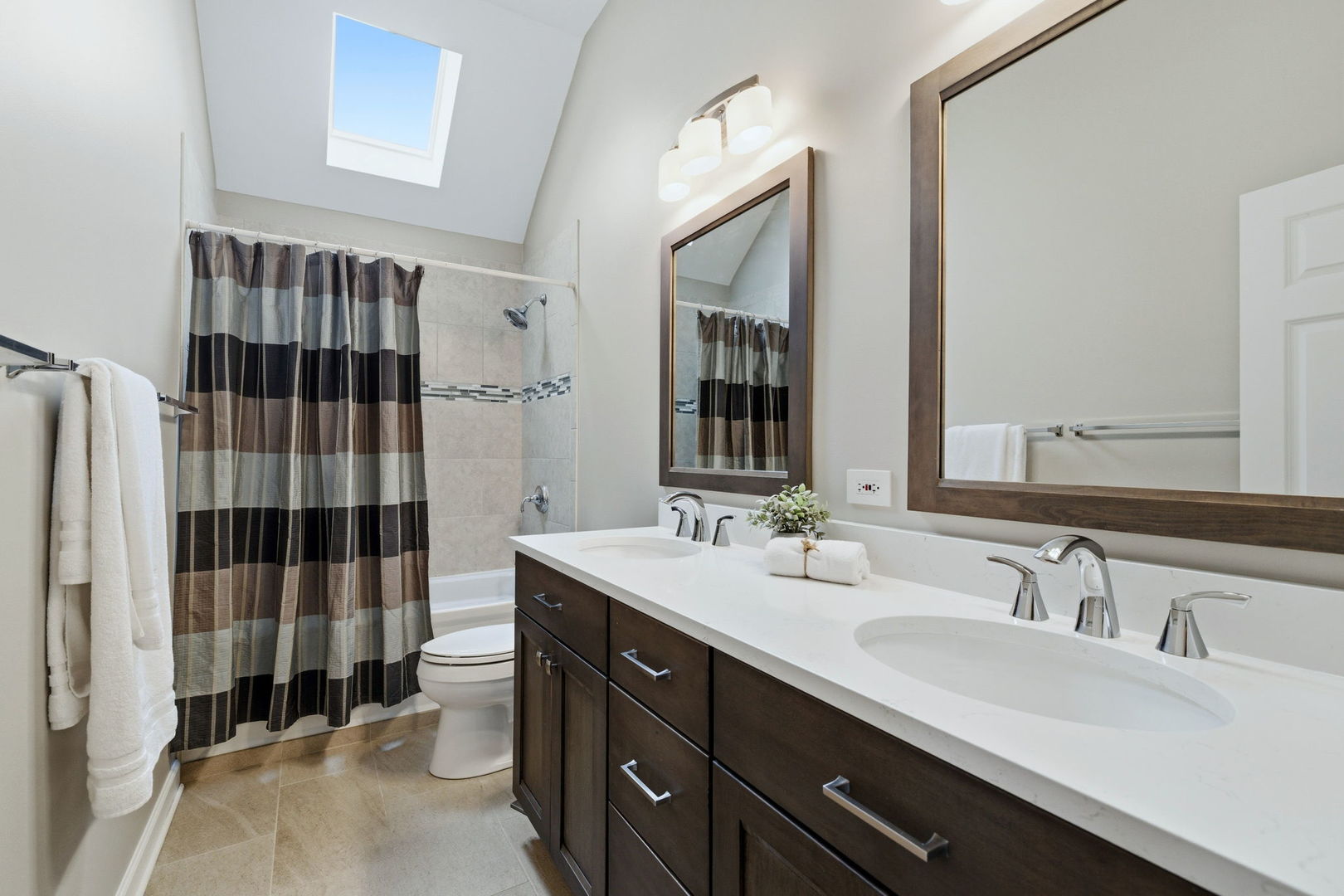 2503 Skylane Drive, Naperville, IL 60564