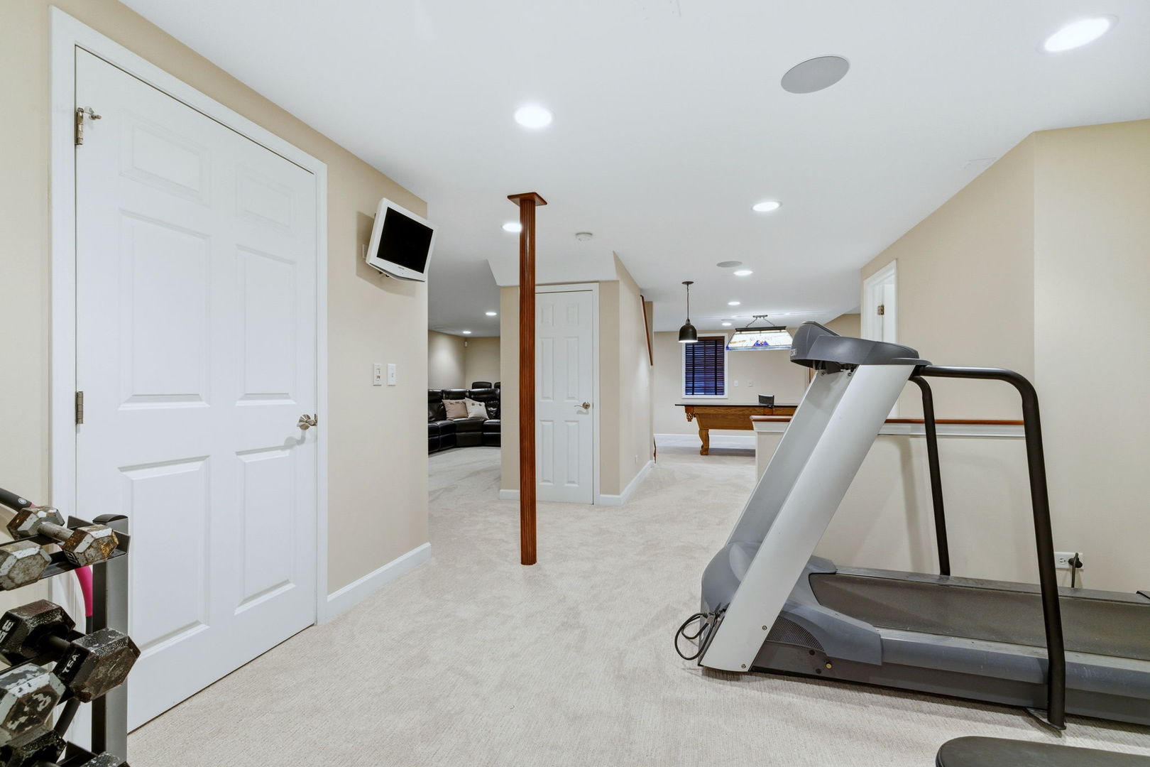 2503 Skylane Drive, Naperville, IL 60564