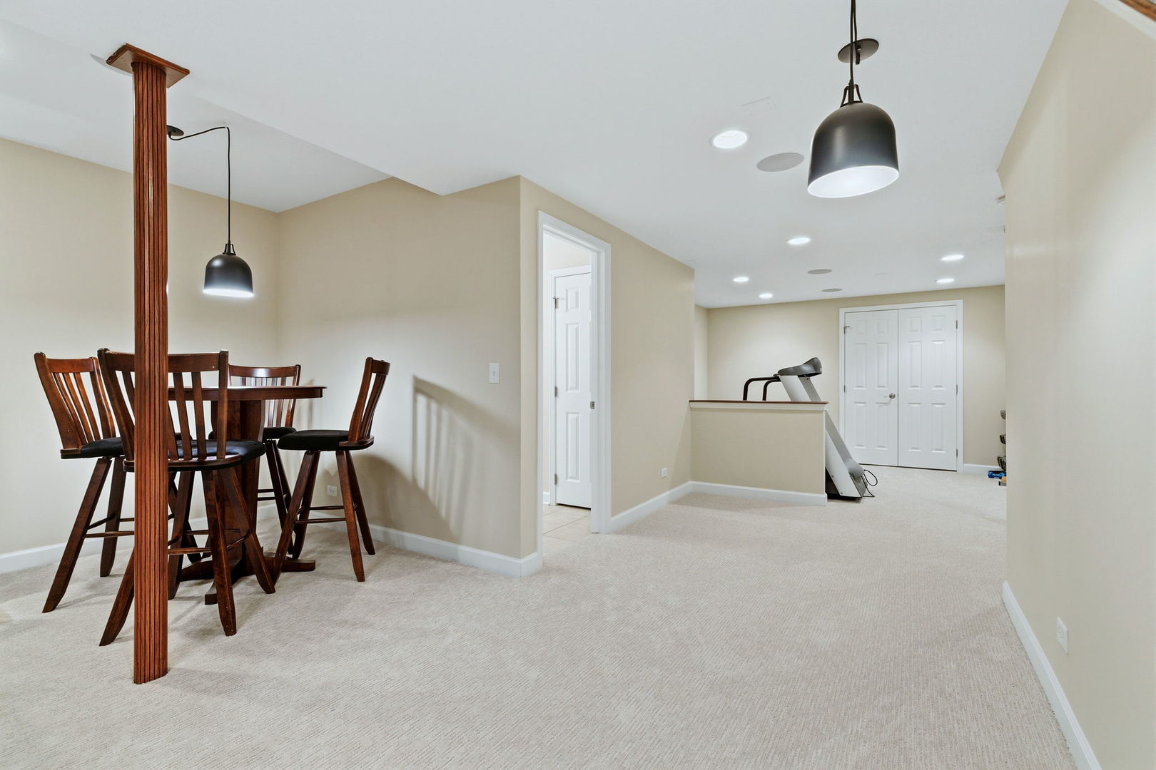 2503 Skylane Drive, Naperville, IL 60564