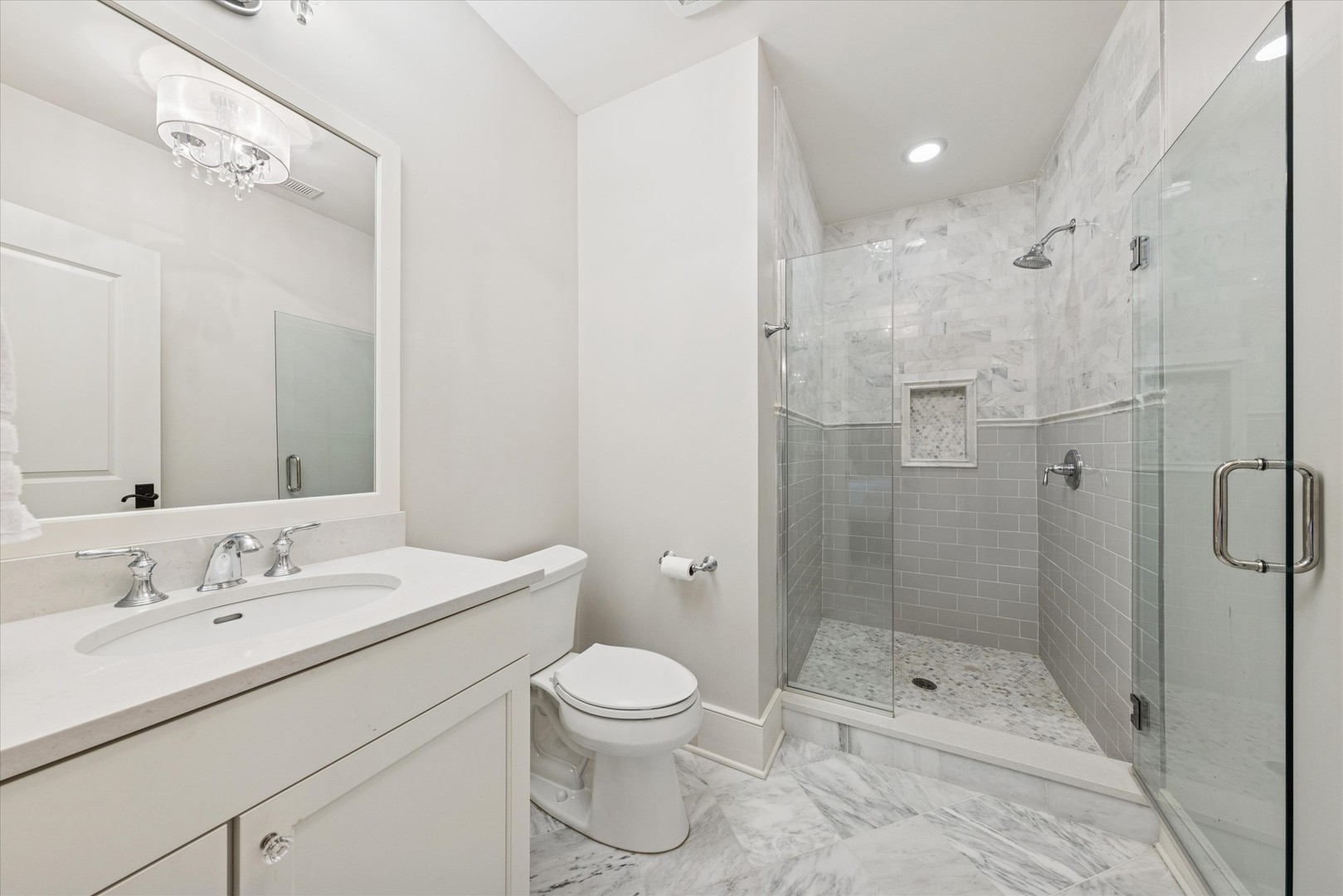 415 N ADAMS Street, Hinsdale, IL 60521