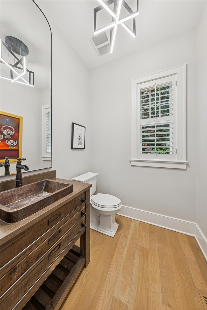 415 N ADAMS Street, Hinsdale, IL 60521