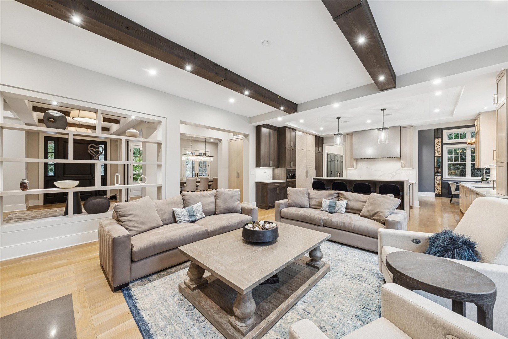 415 N ADAMS Street, Hinsdale, IL 60521