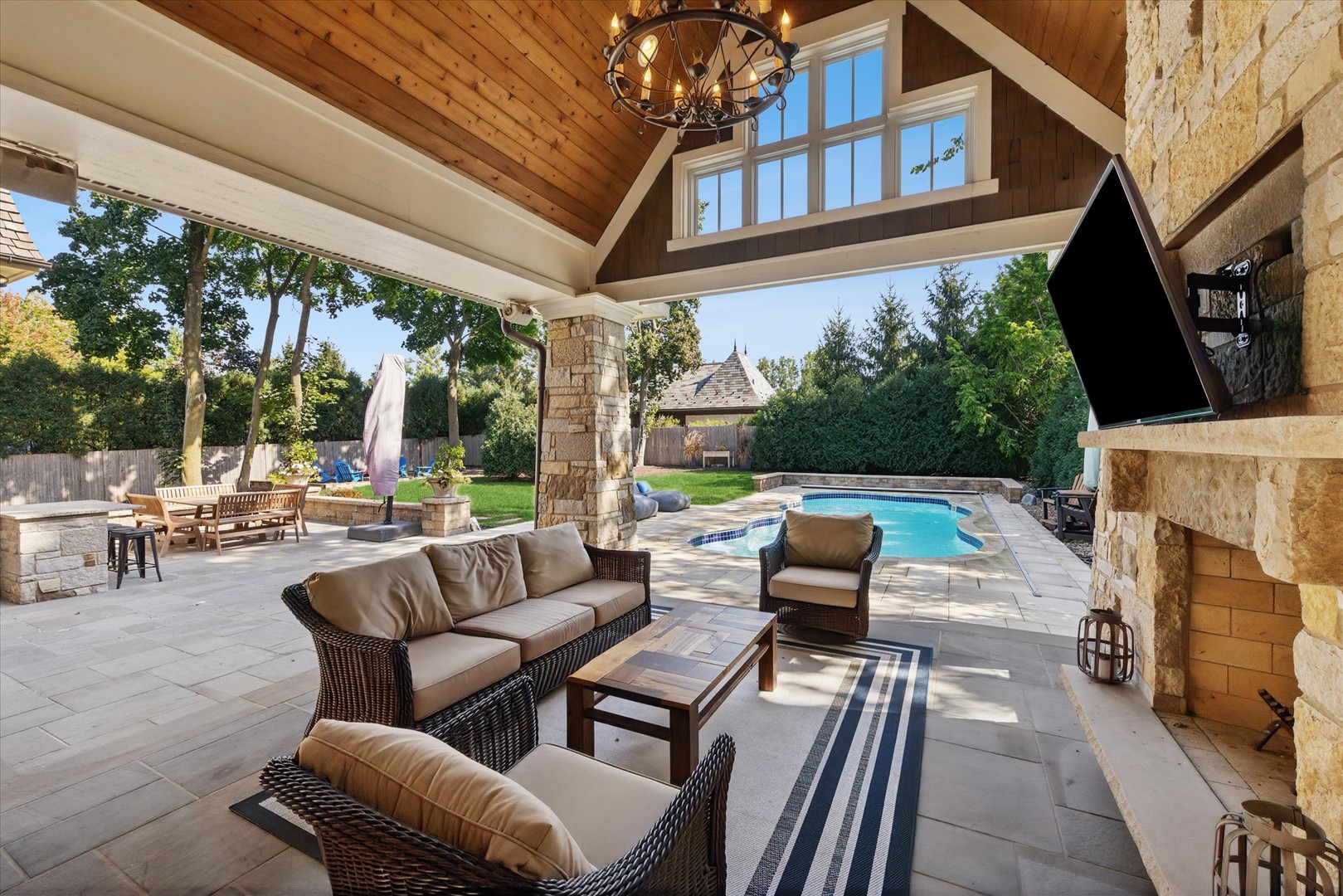 415 N ADAMS Street, Hinsdale, IL 60521