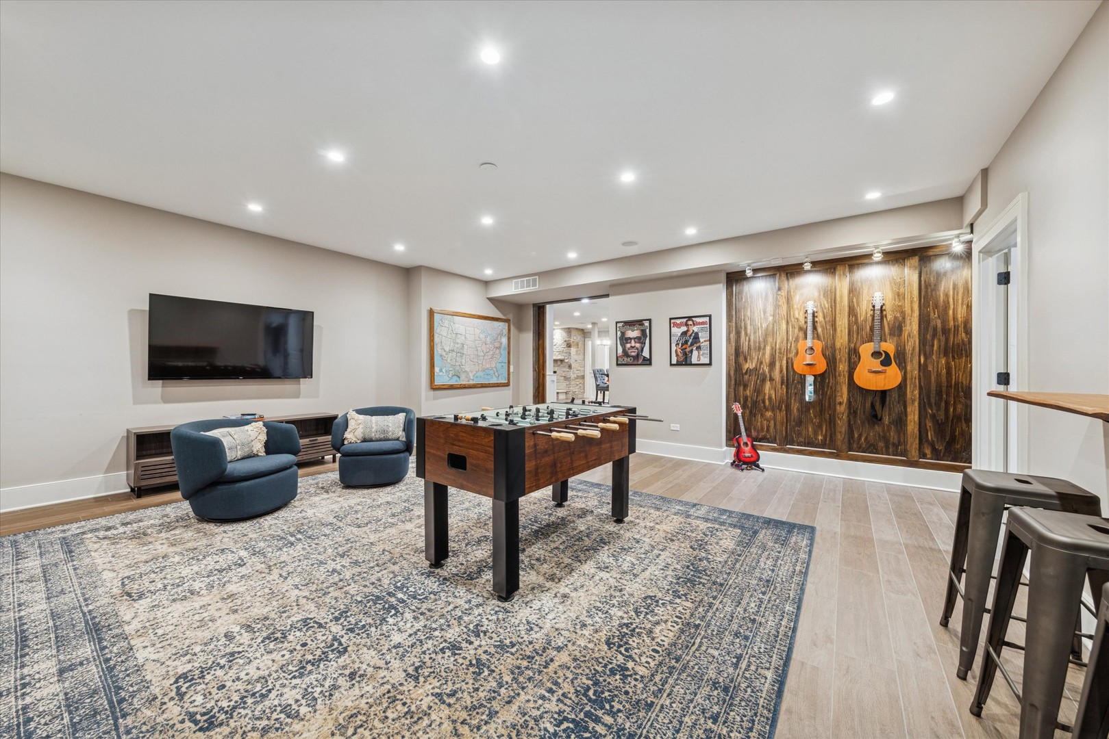 415 N ADAMS Street, Hinsdale, IL 60521