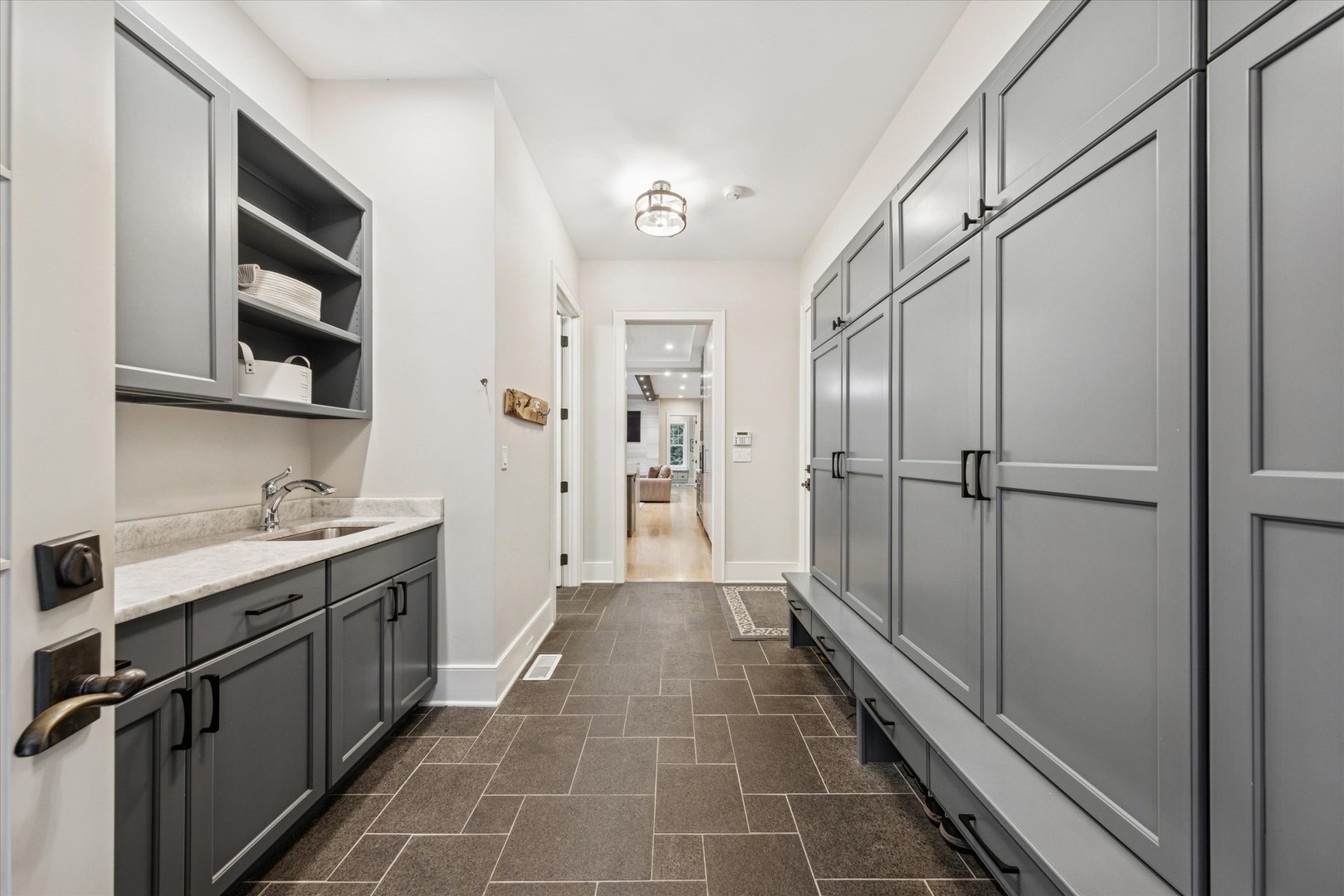 415 N ADAMS Street, Hinsdale, IL 60521