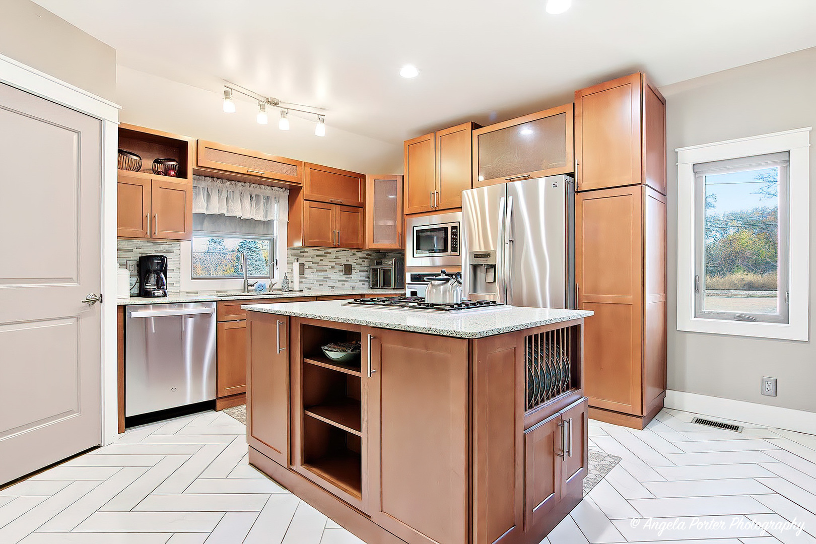 37682 N Us Highway 12 Highway, Spring Grove, IL 60081