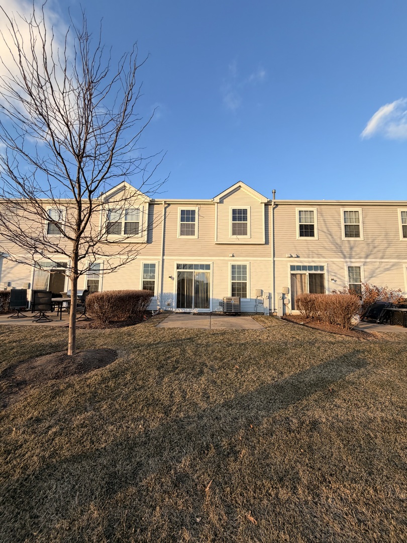 4533 Garritano Street #D, Yorkville, IL 60560