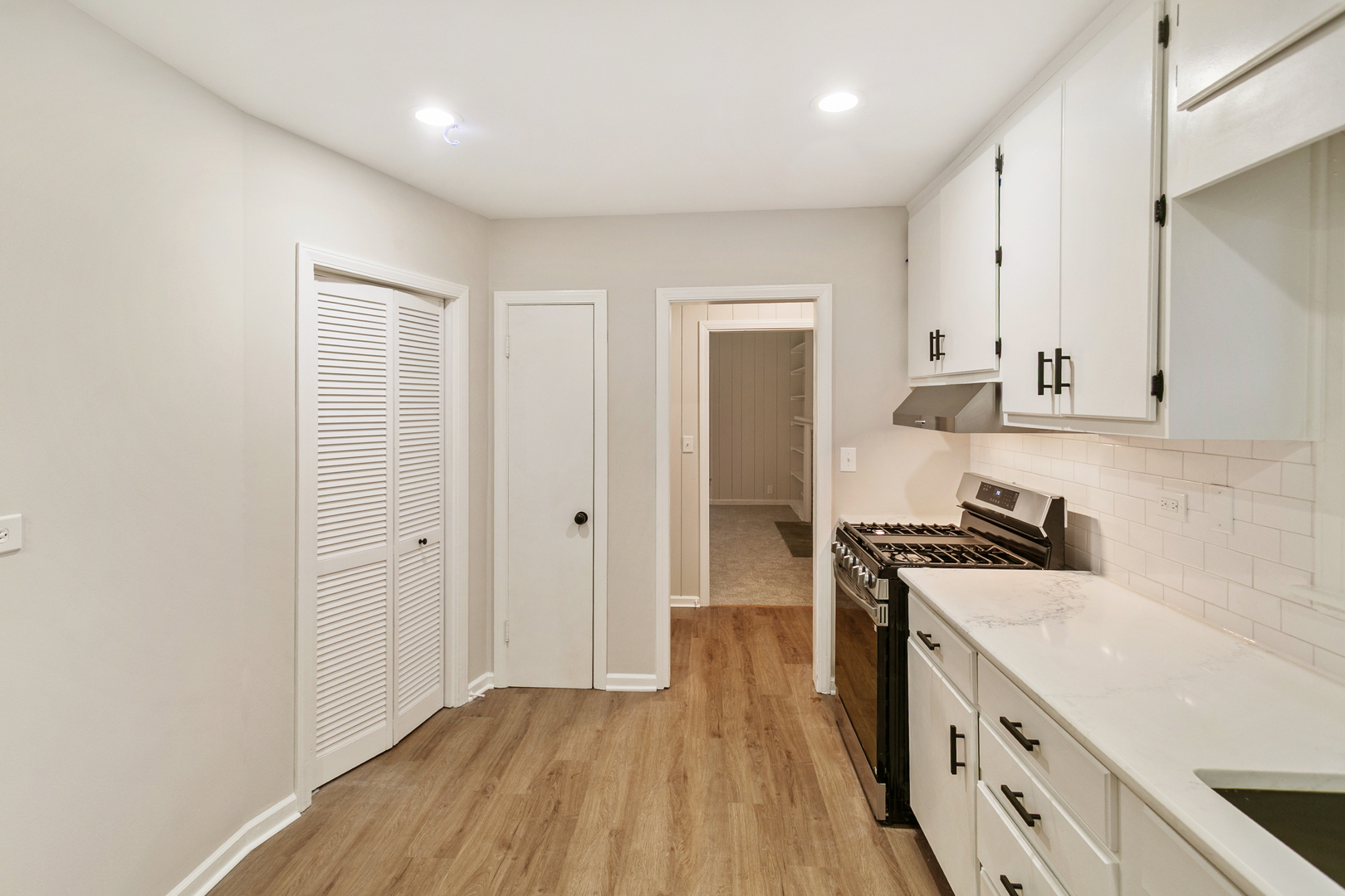 615 Polo Drive, Wheaton, IL 60187