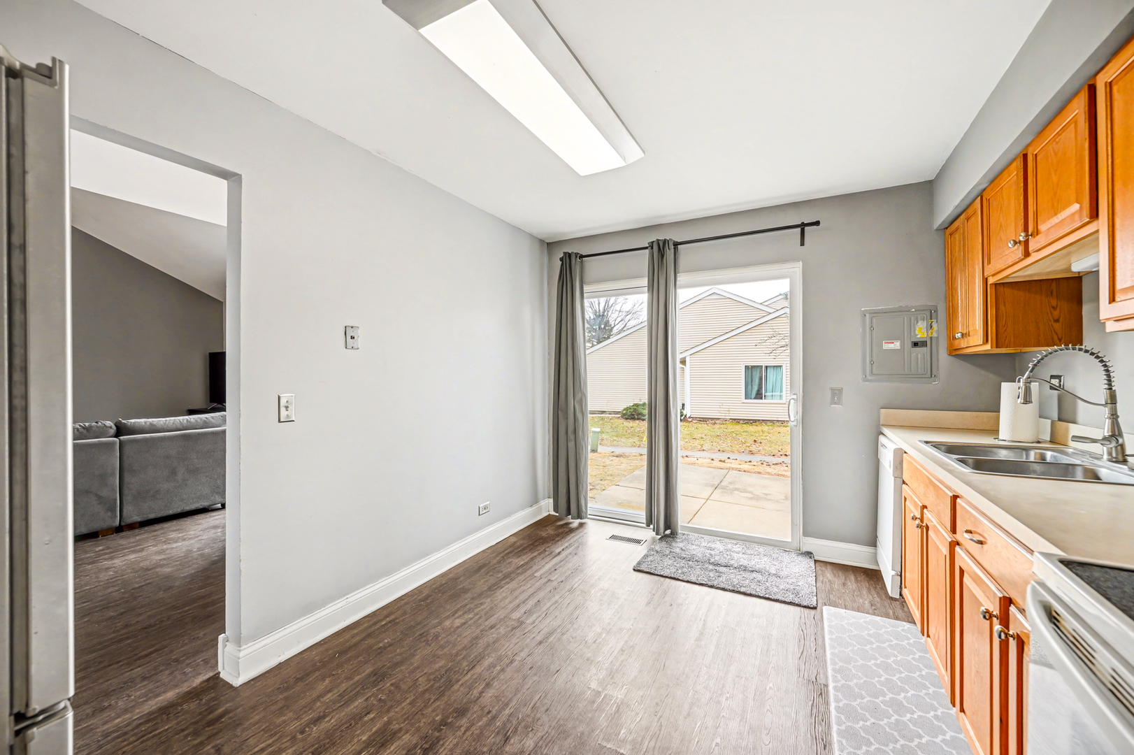 766 Colorado Court, Carol Stream, IL 60188