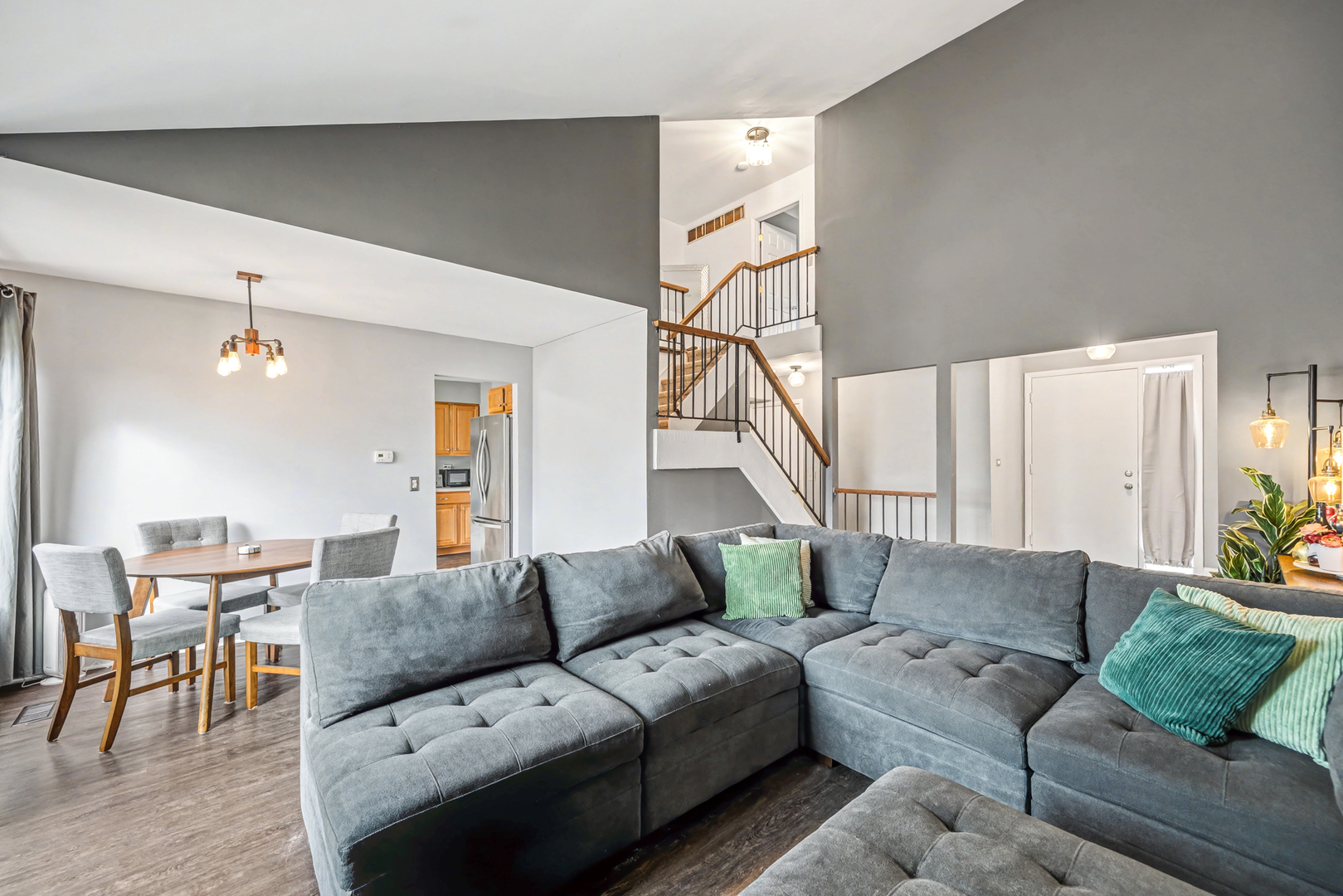 766 Colorado Court, Carol Stream, IL 60188