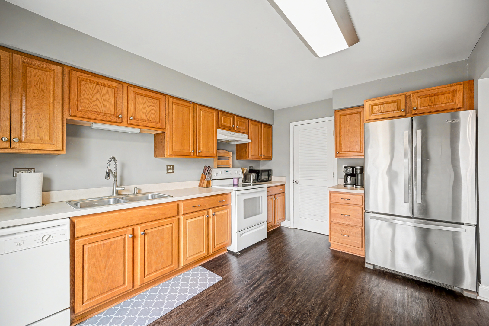 766 Colorado Court, Carol Stream, IL 60188