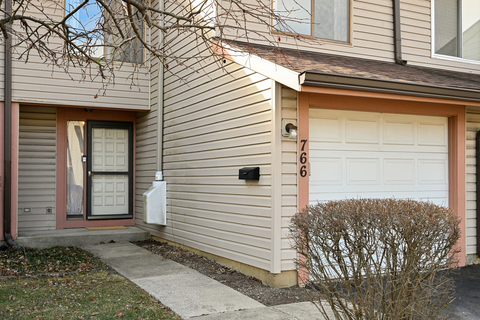 766 Colorado Court, Carol Stream, IL 60188