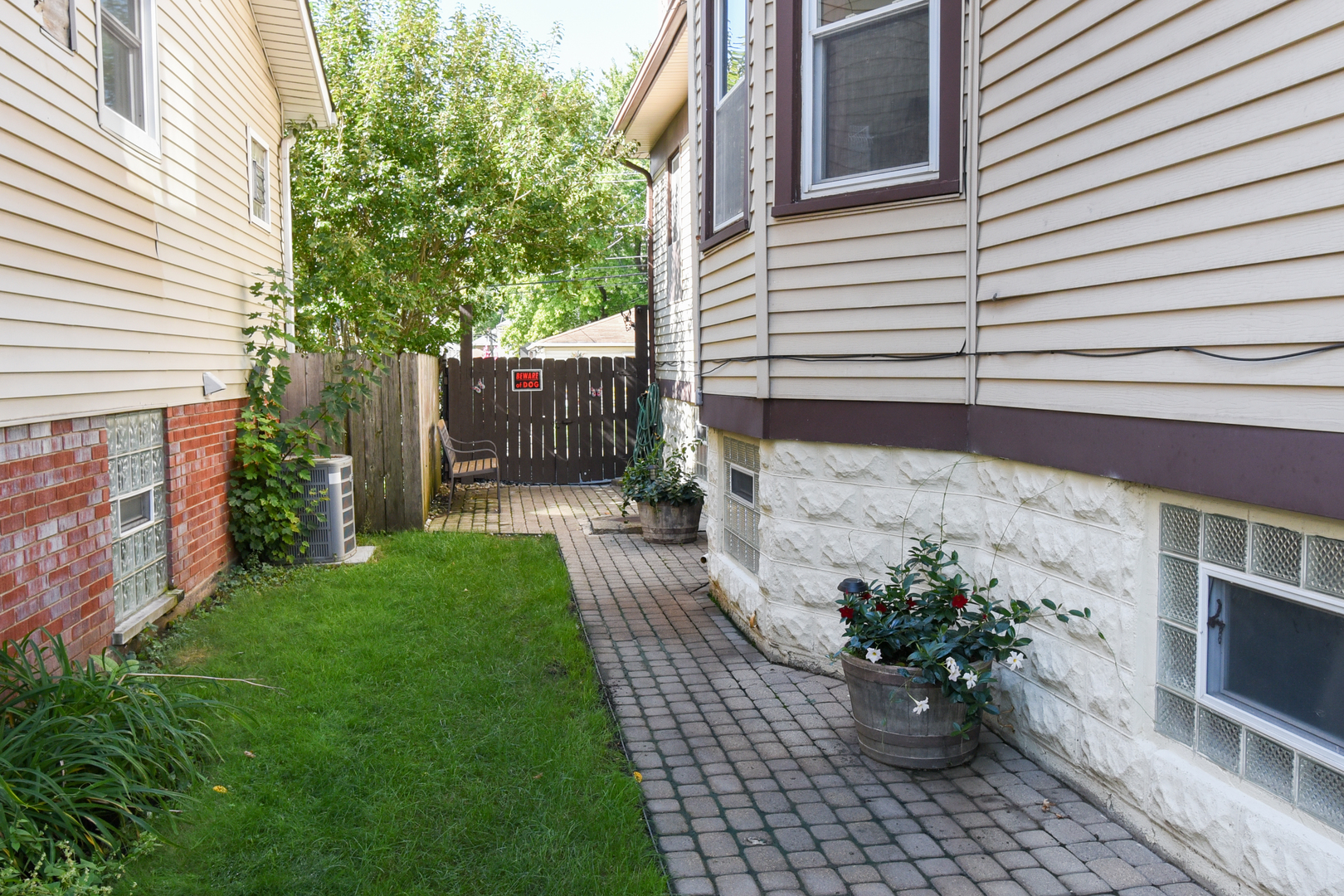 4032 Prairie Avenue, Brookfield, IL 60513