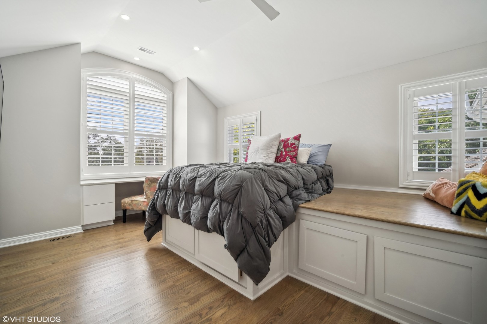 5521 Churchill Lane, Libertyville, IL 60048