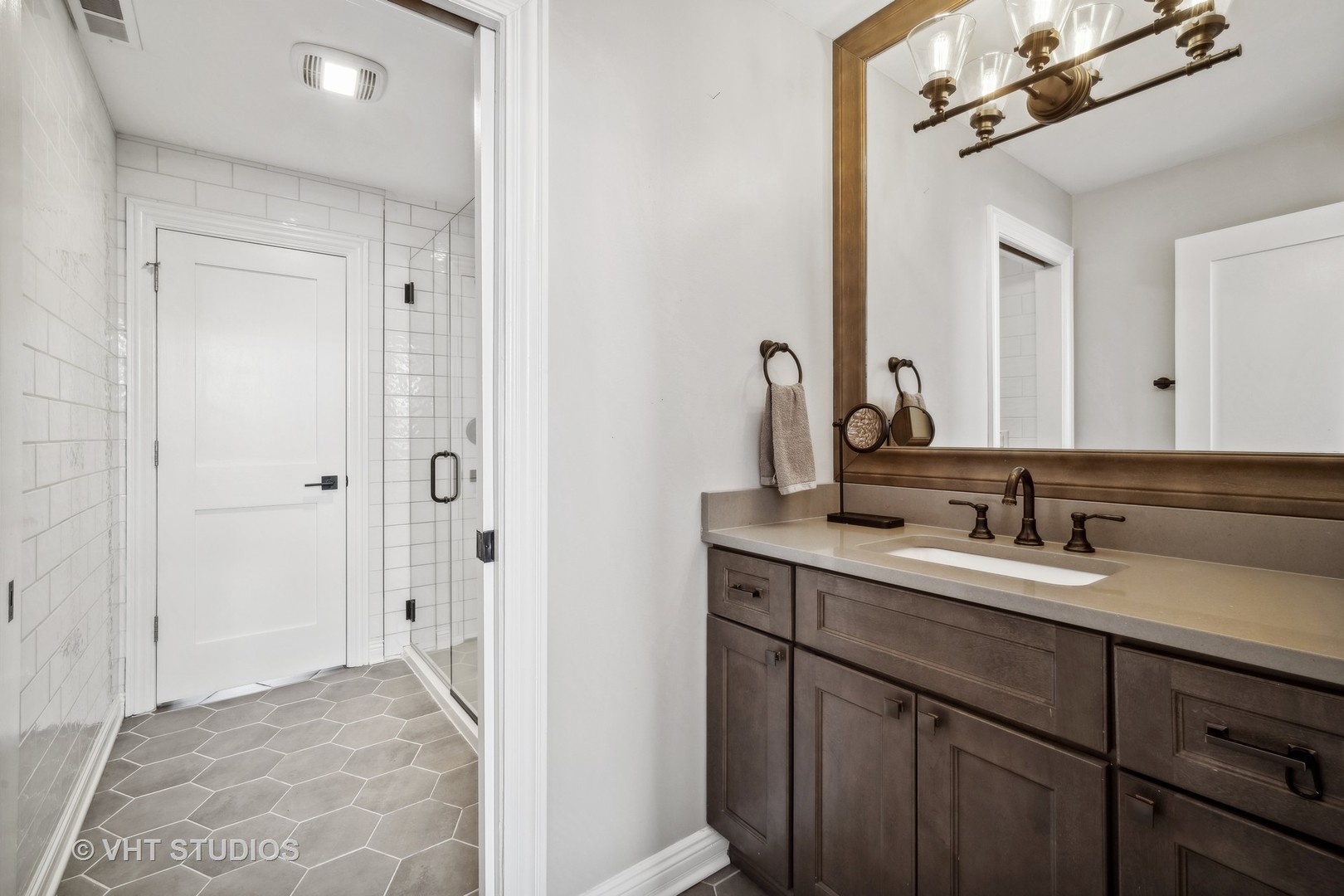 5521 Churchill Lane, Libertyville, IL 60048